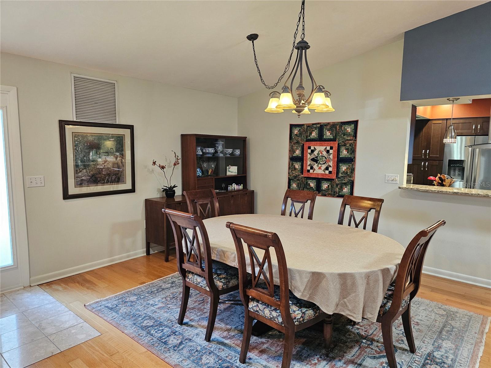 FIVE LAKES 1 & 1C - Residential Lease