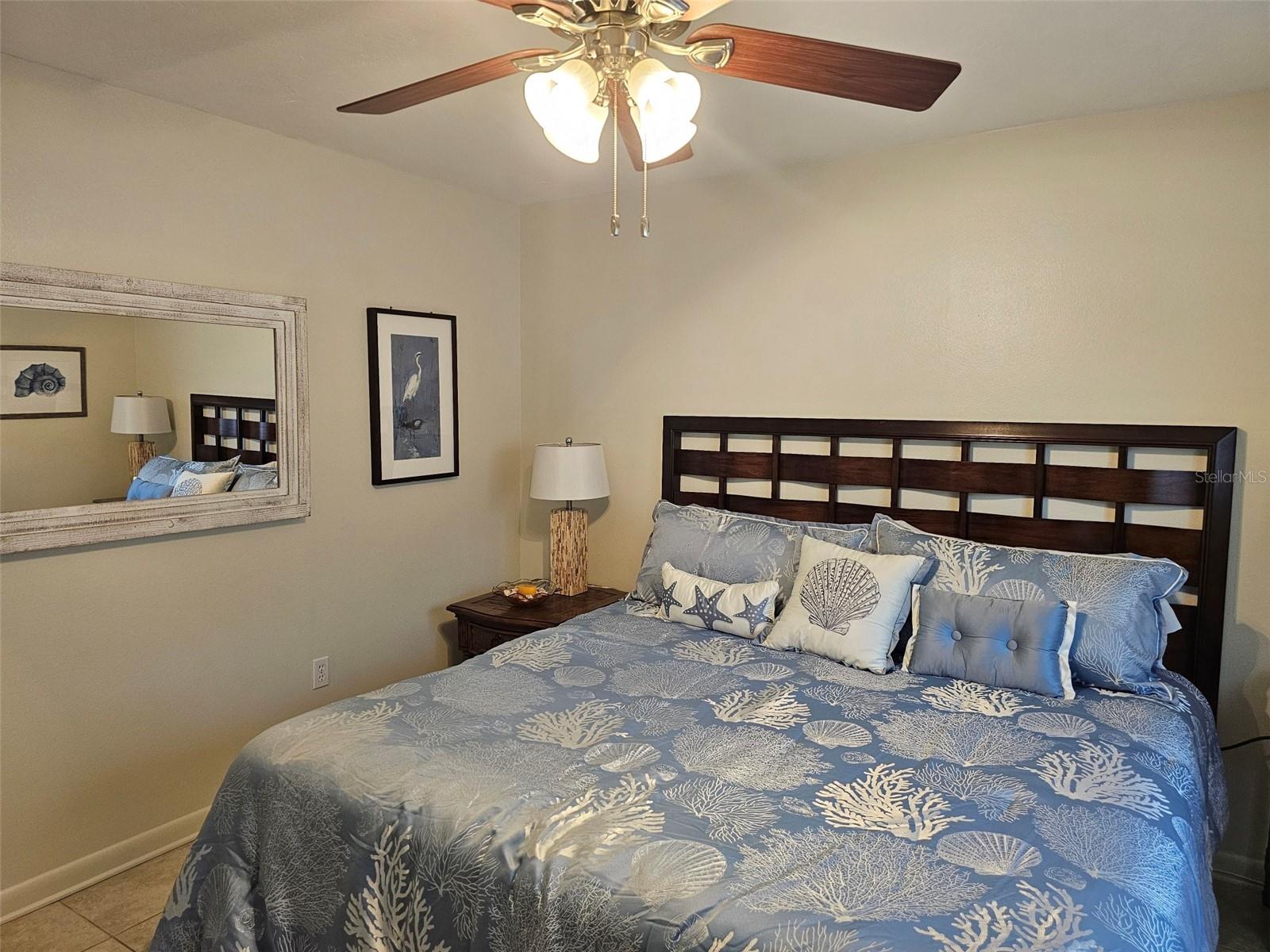 FIVE LAKES 1 & 1C - Residential Lease