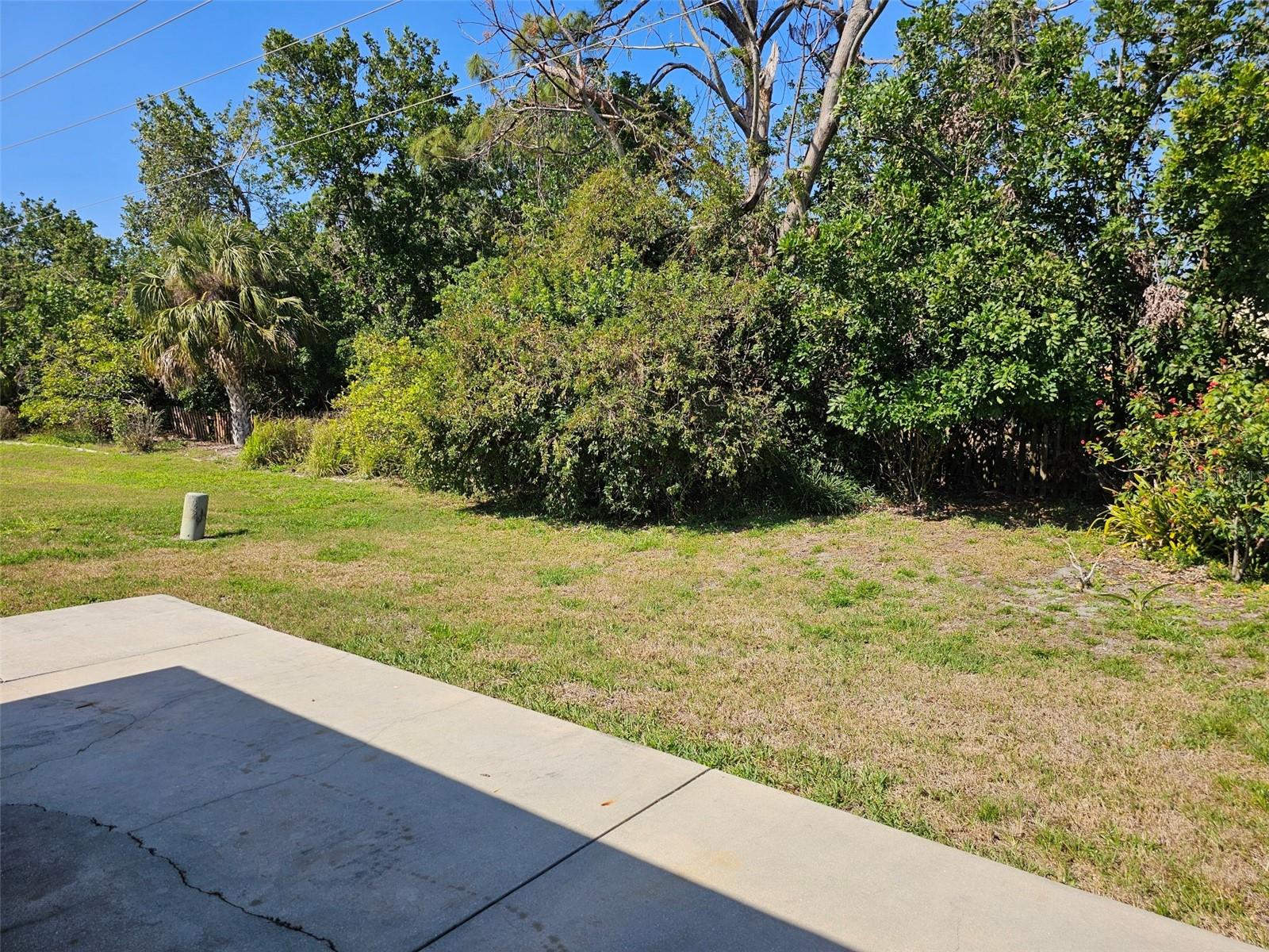 FIVE LAKES 1 & 1C - Residential Lease