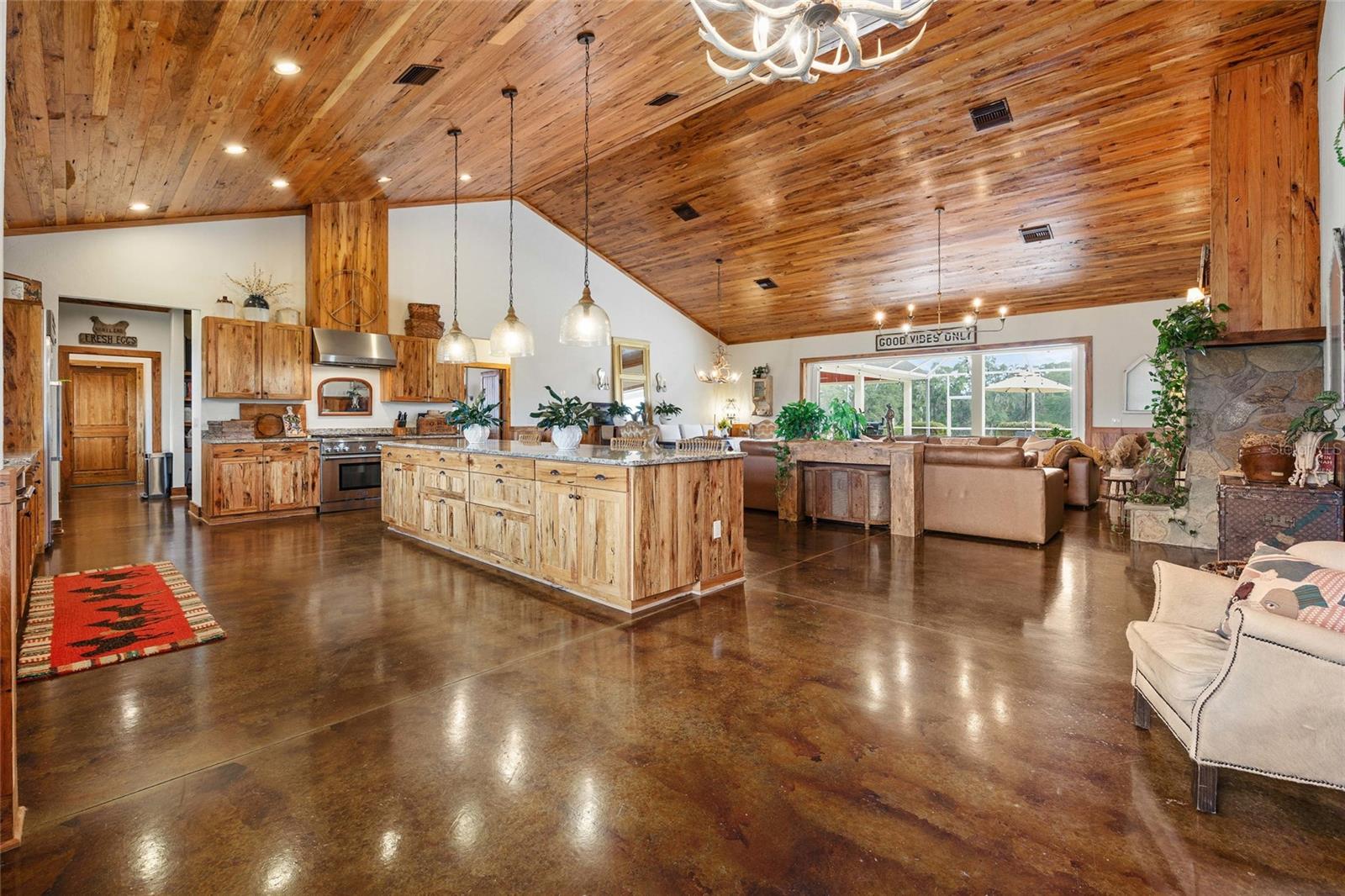 SADDLE RIDGE SUB - Residential