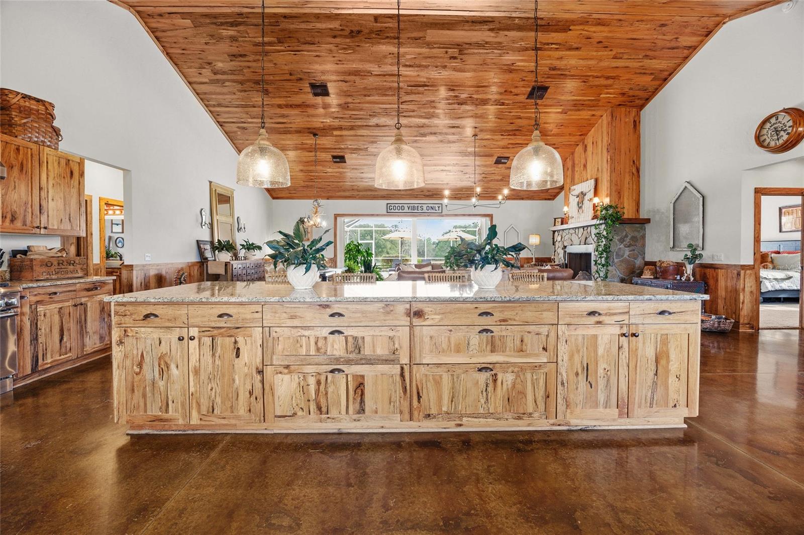 SADDLE RIDGE SUB - Residential