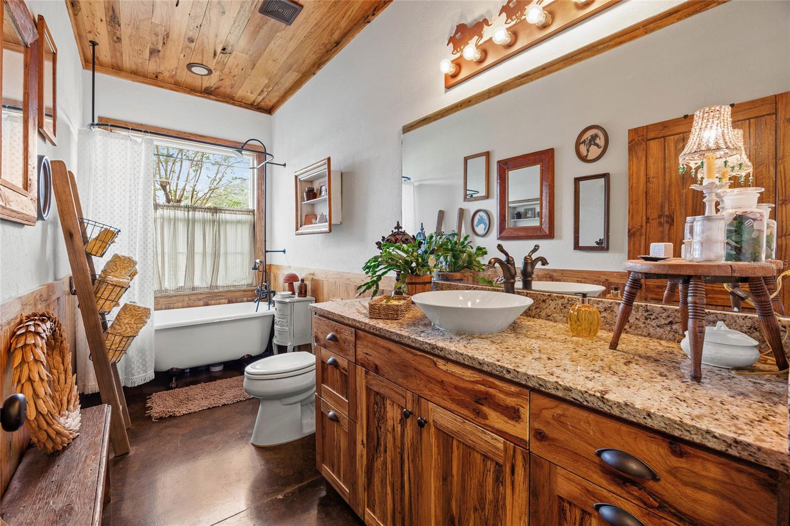 SADDLE RIDGE SUB - Residential