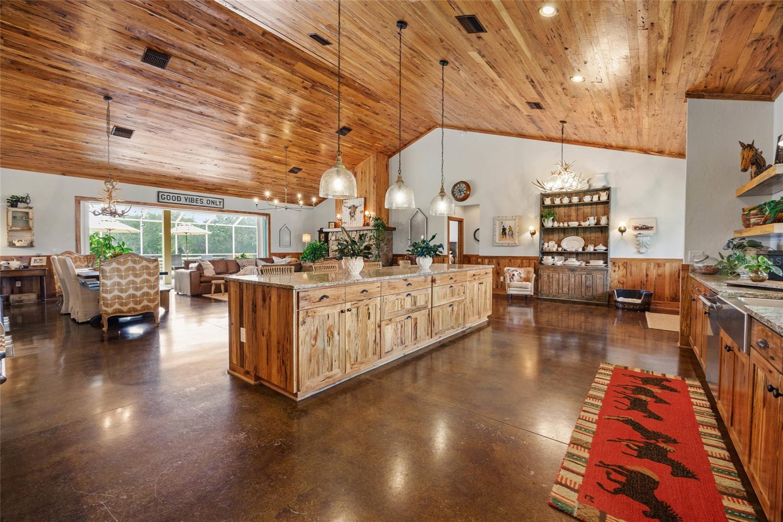 SADDLE RIDGE SUB - Residential