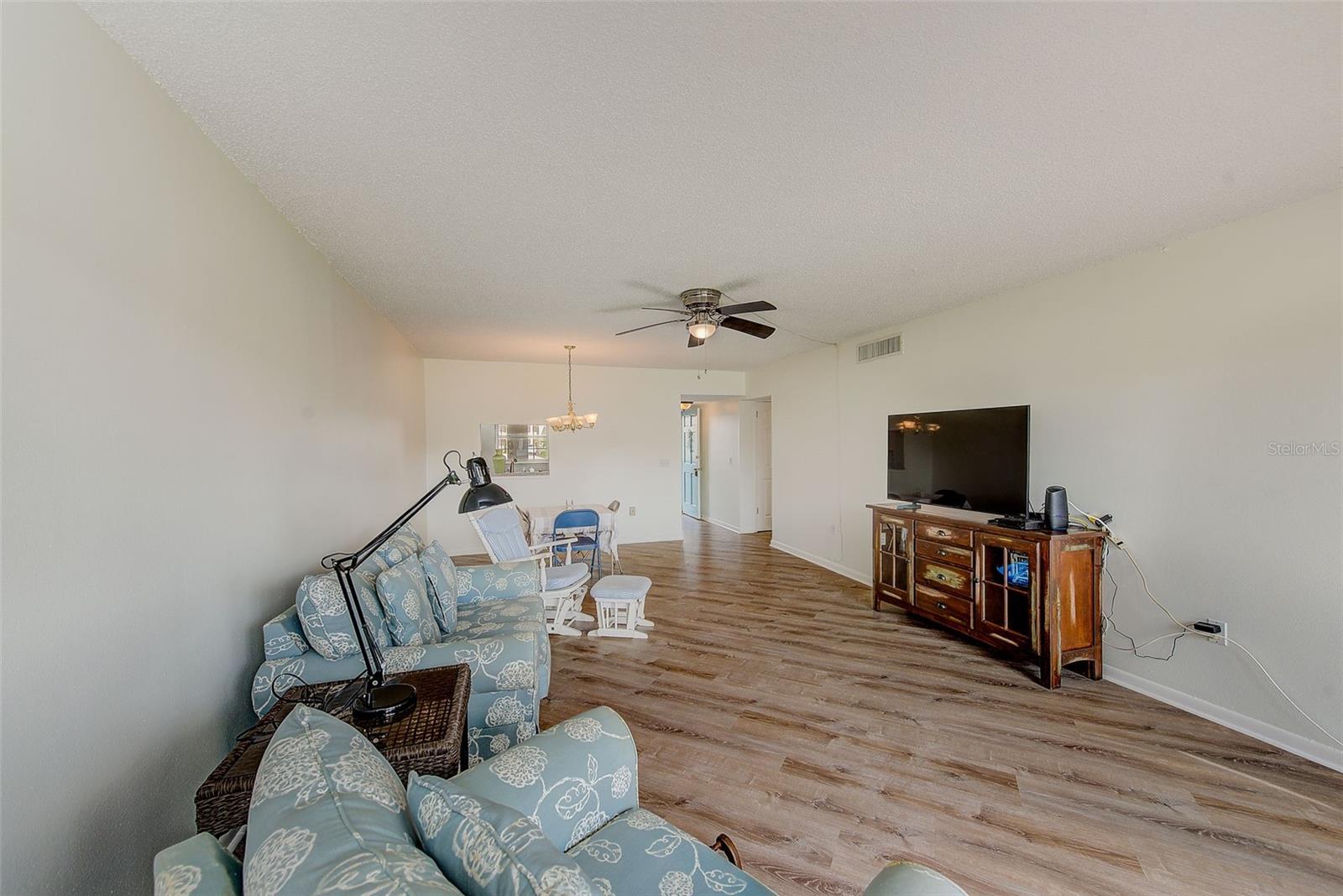 IMPERIAL POINT CONDO - Residential Lease