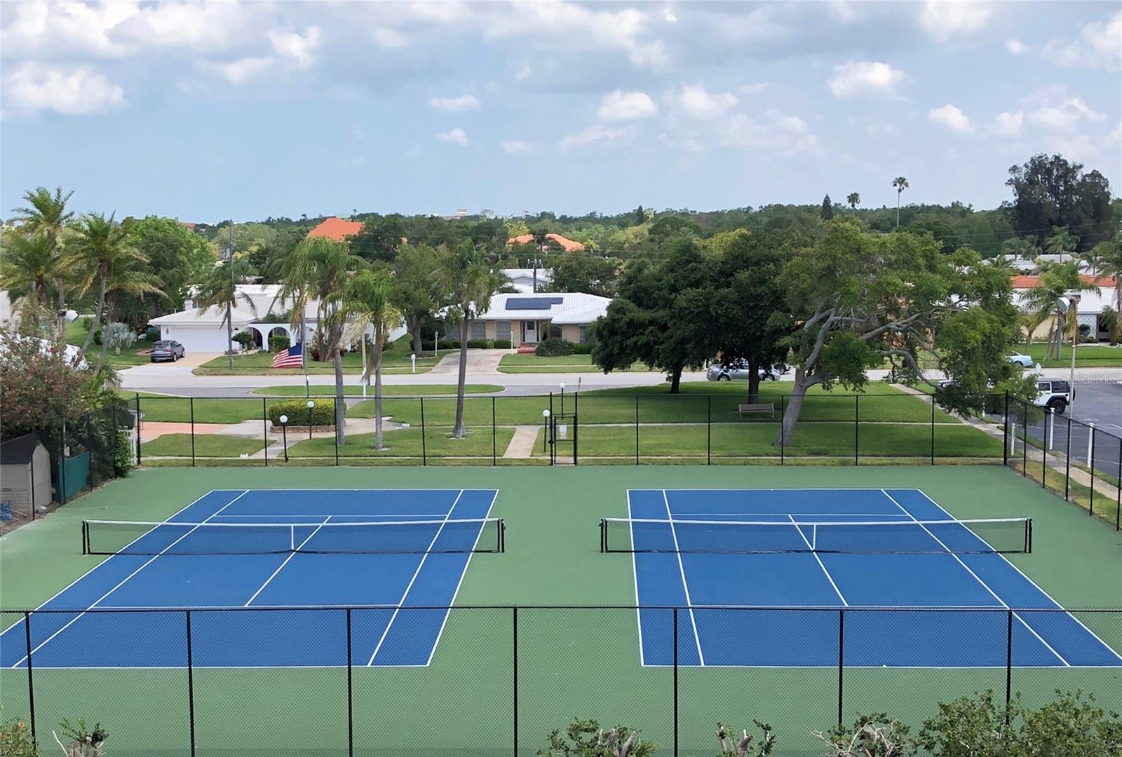 IMPERIAL POINT CONDO - Residential Lease