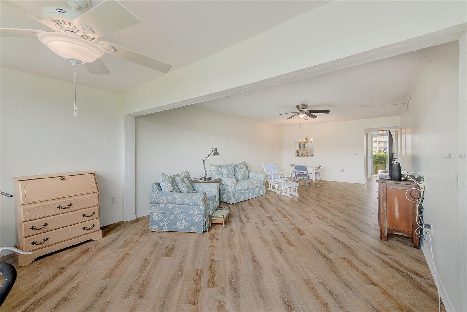 IMPERIAL POINT CONDO - Residential Lease