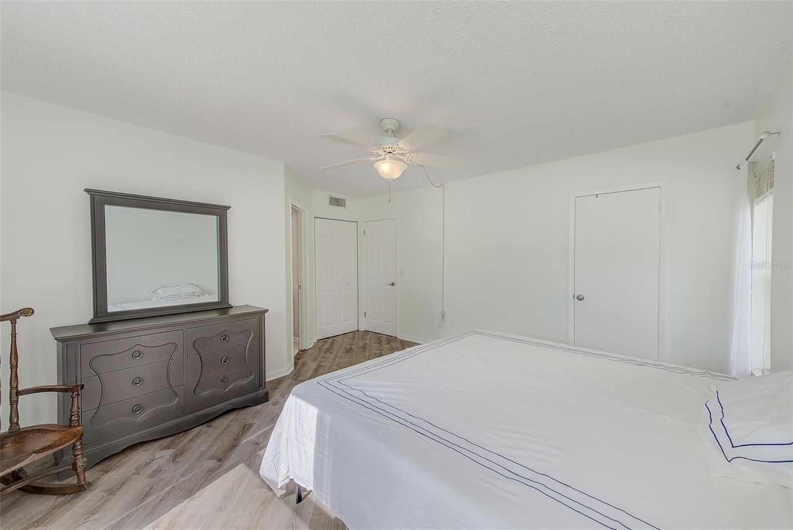 IMPERIAL POINT CONDO - Residential Lease