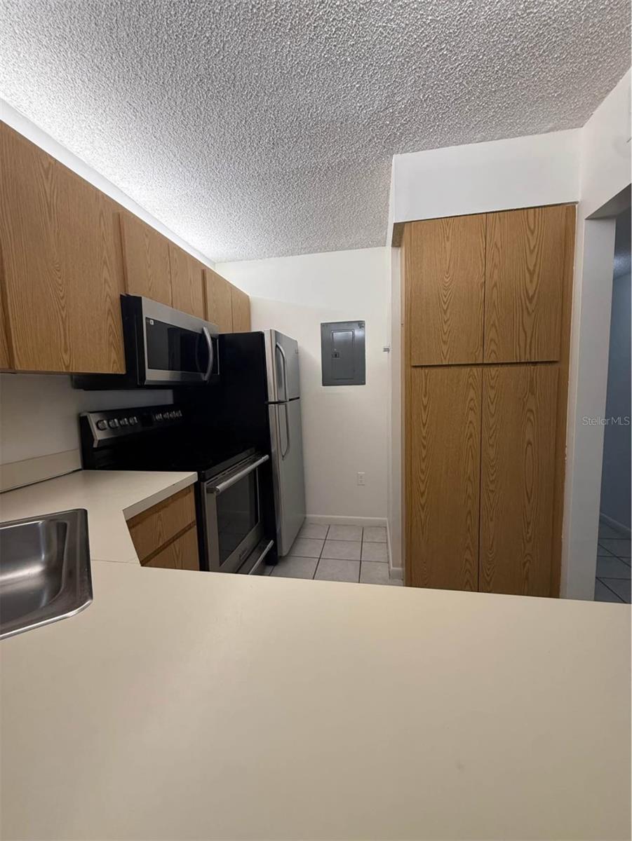 PINE RIDGE AT LAKE TARPON VILLAGE - Residential Lease