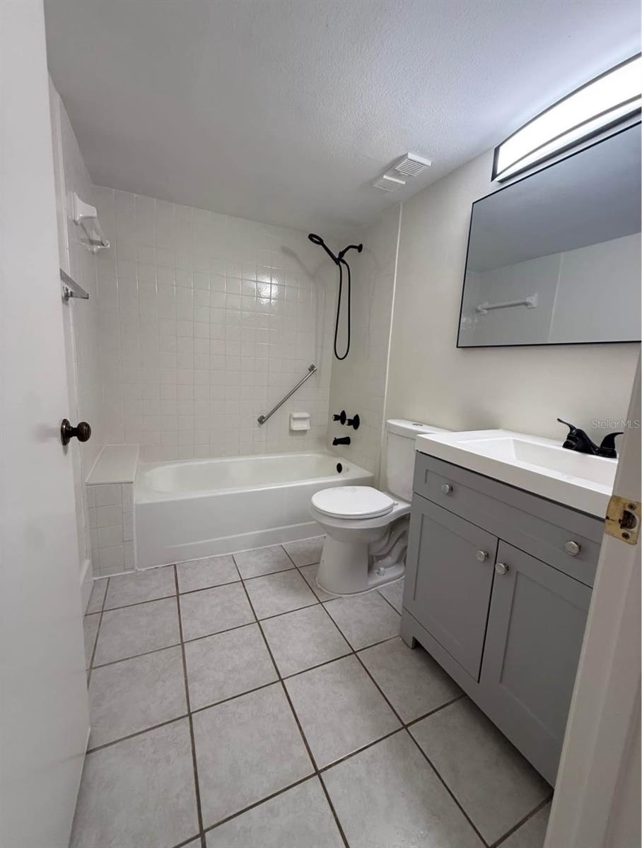 PINE RIDGE AT LAKE TARPON VILLAGE - Residential Lease