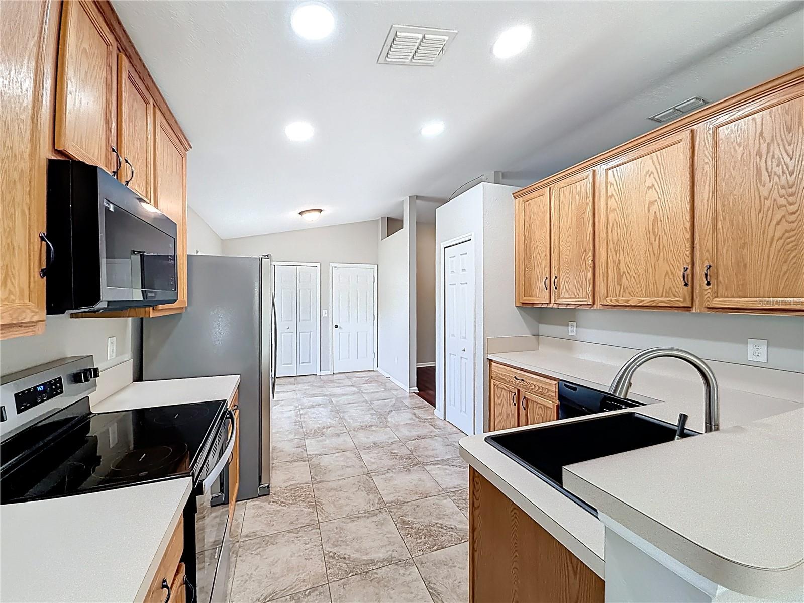 MARION OAKS - Residential