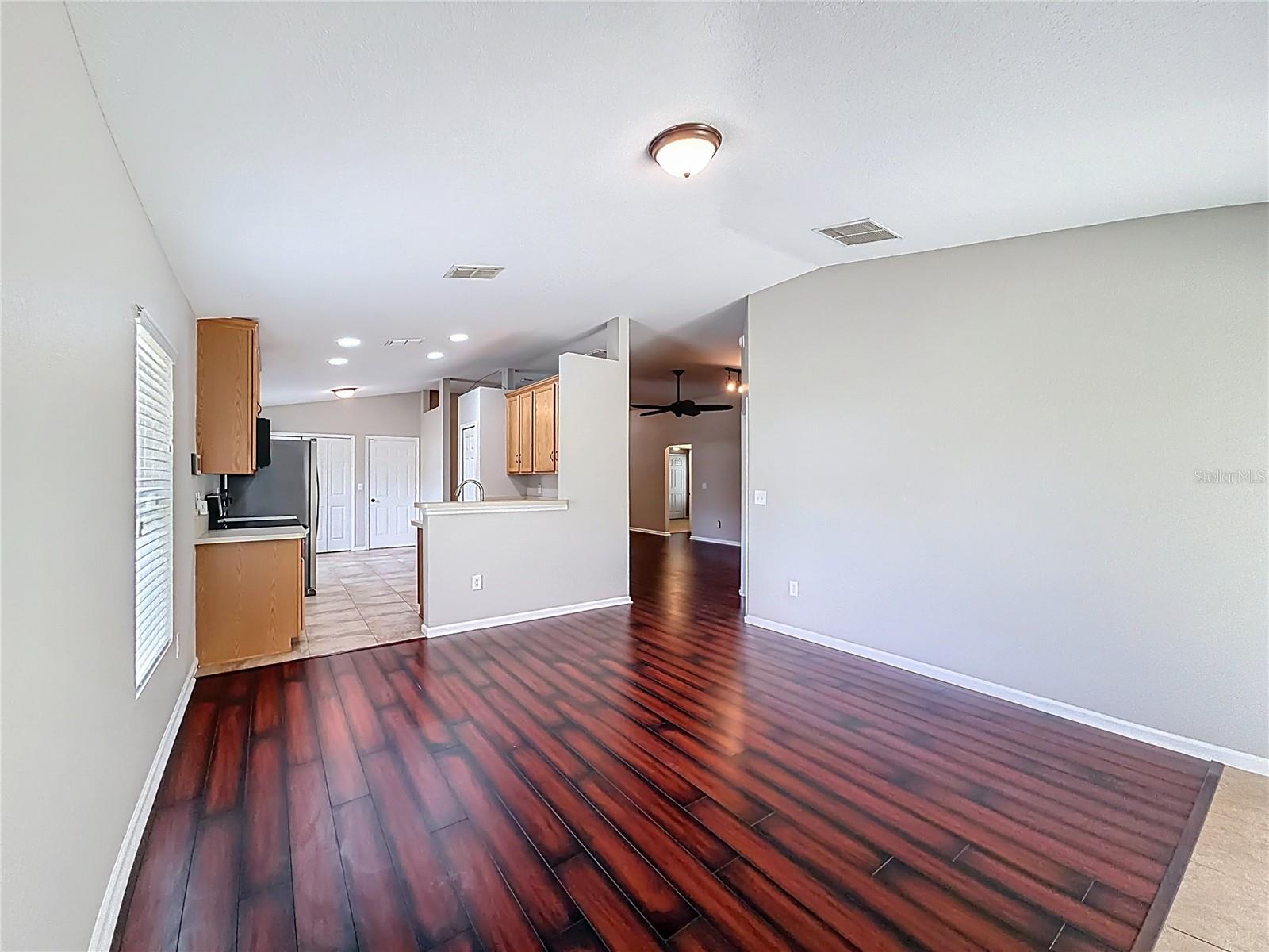 MARION OAKS - Residential