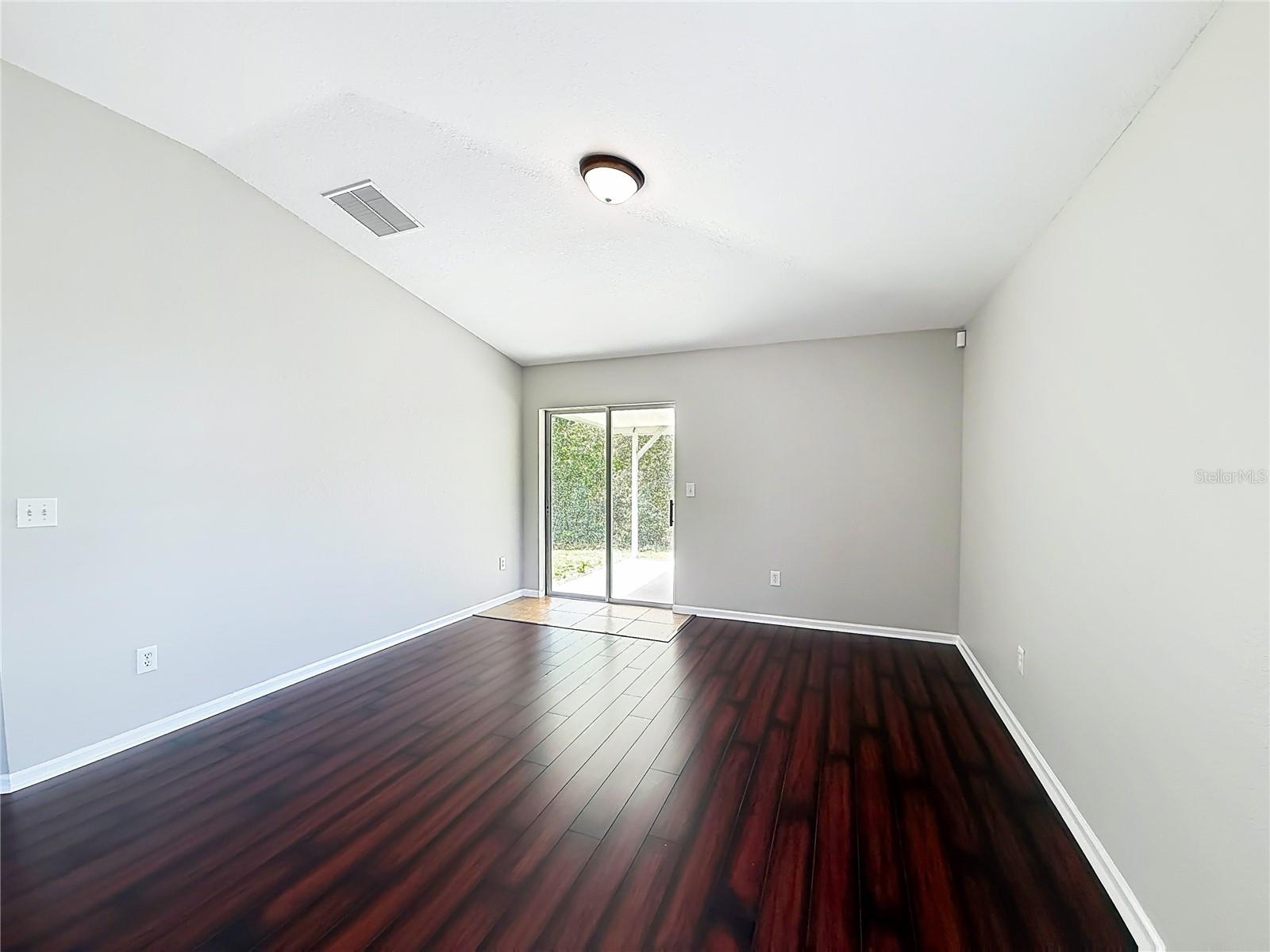 MARION OAKS - Residential