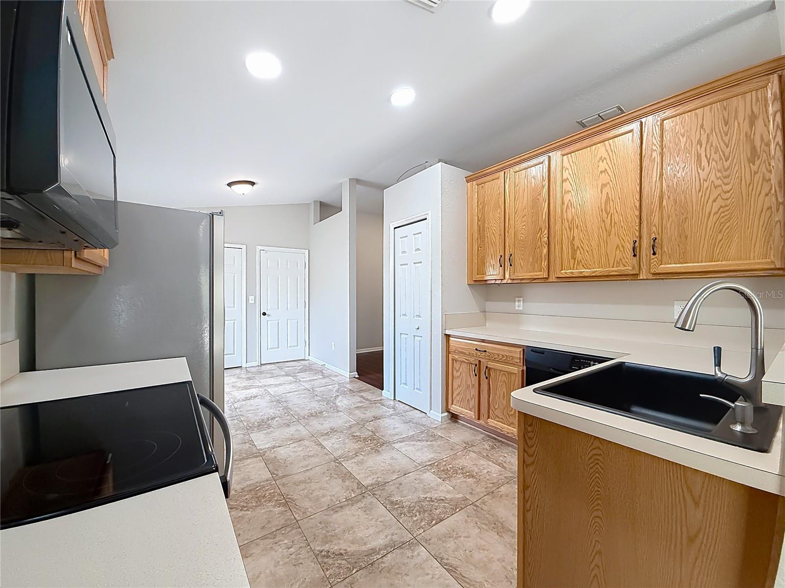 MARION OAKS - Residential