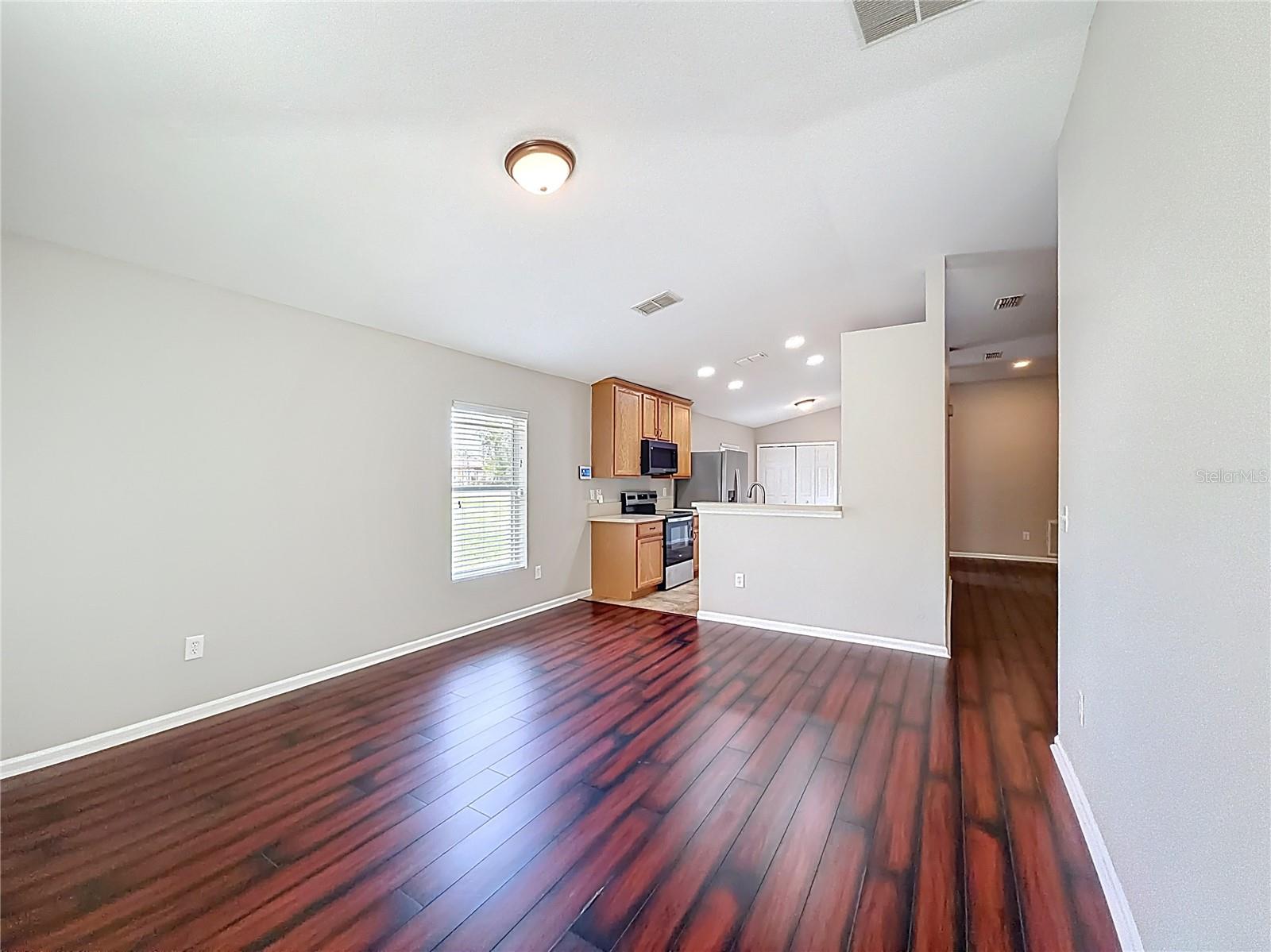 MARION OAKS - Residential