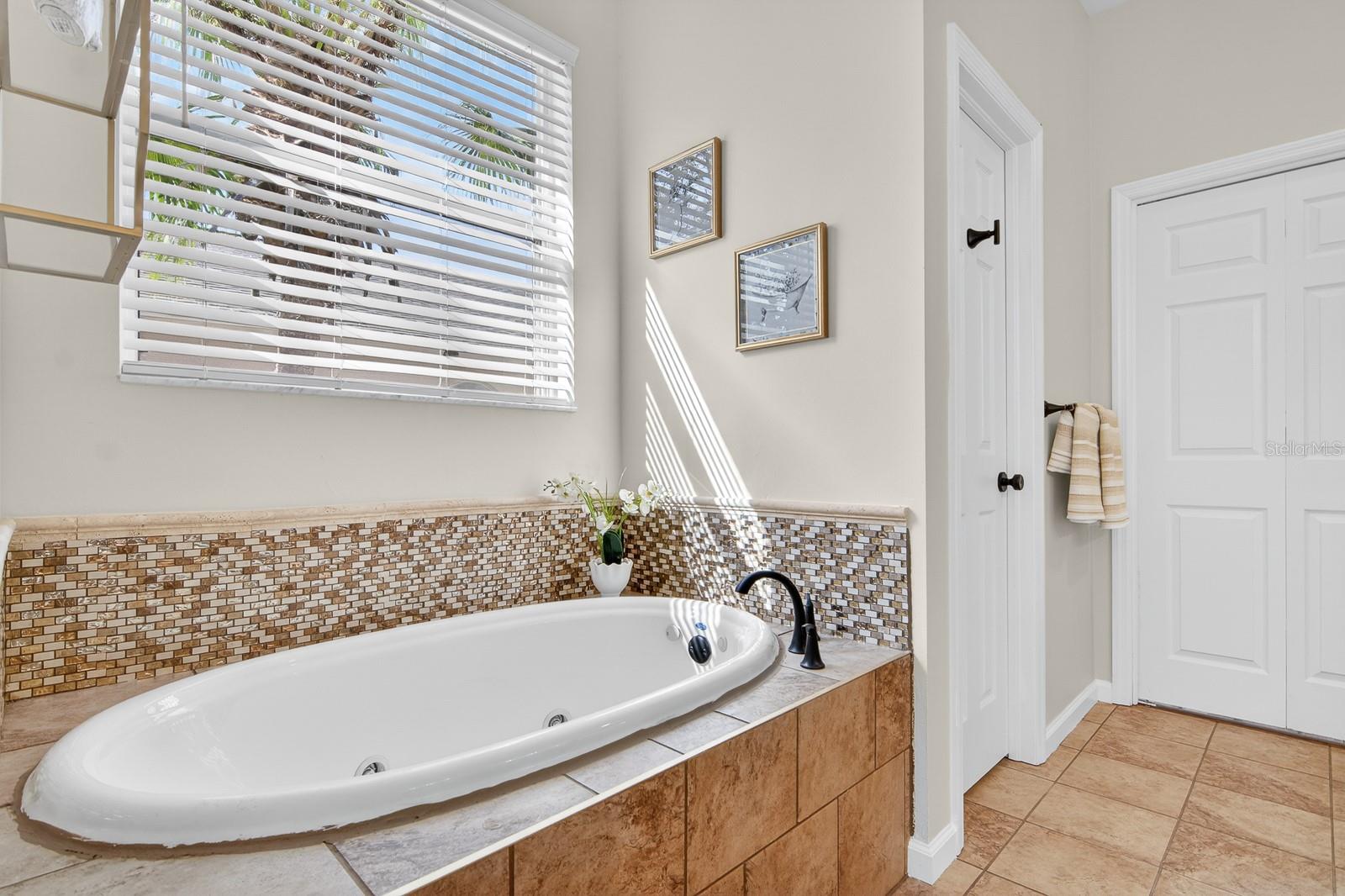 FISHHAWK RANCH PHASE - Residential