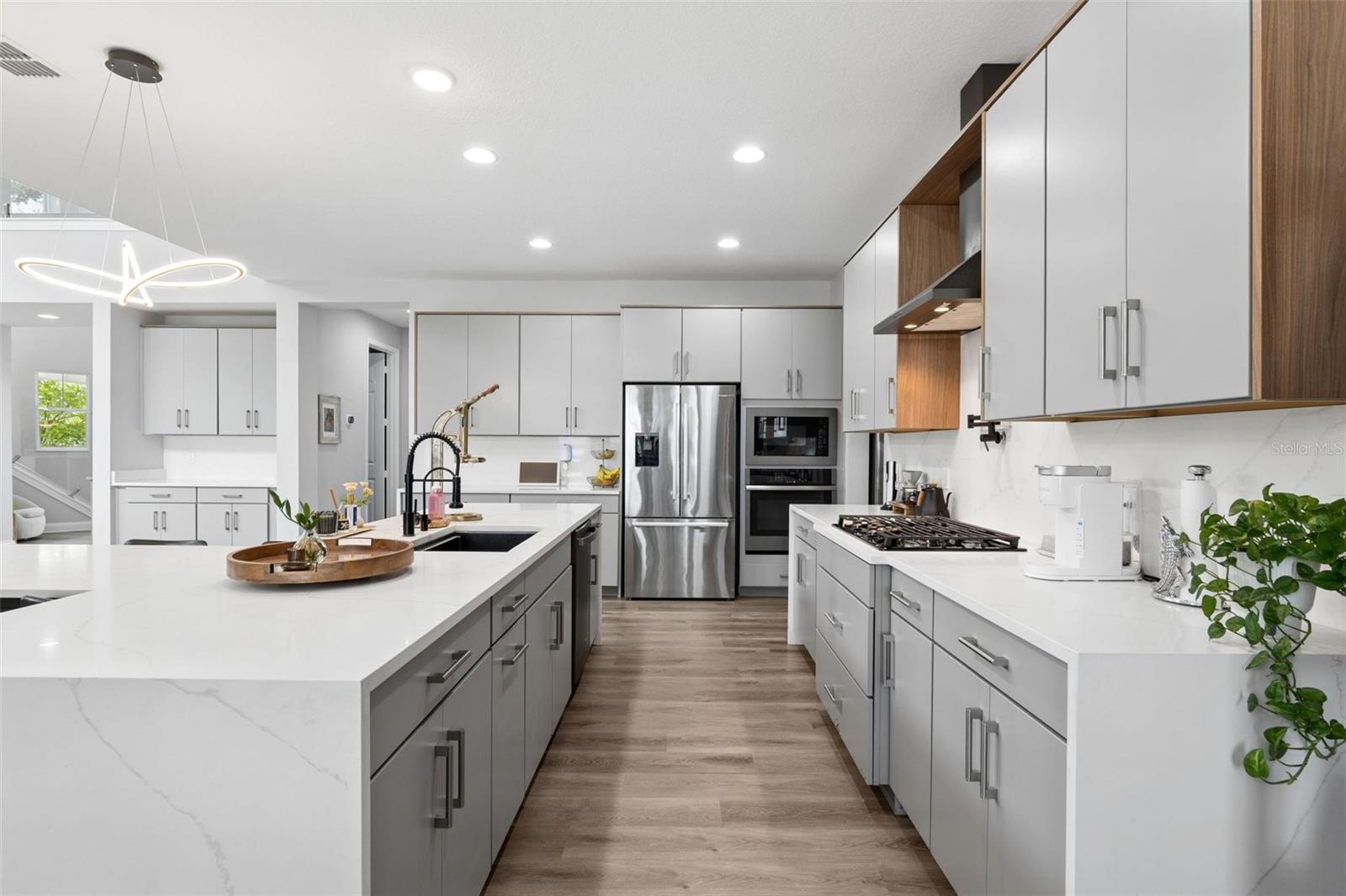 HULL ISLAND/OAKLAND - Residential
