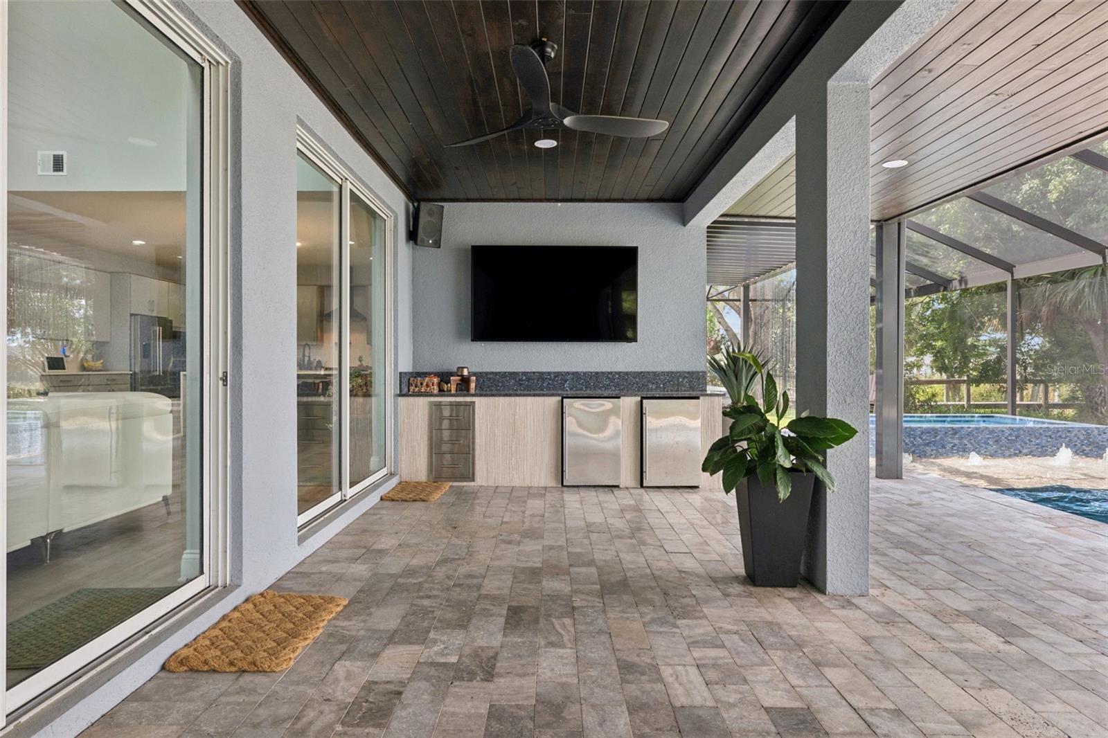 HULL ISLAND/OAKLAND - Residential