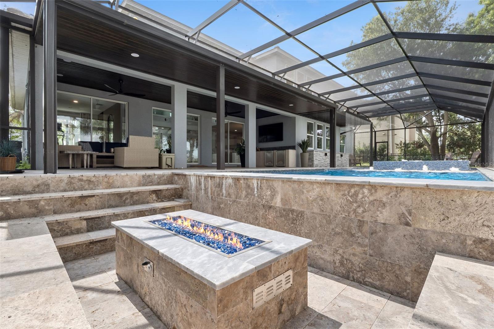 HULL ISLAND/OAKLAND - Residential