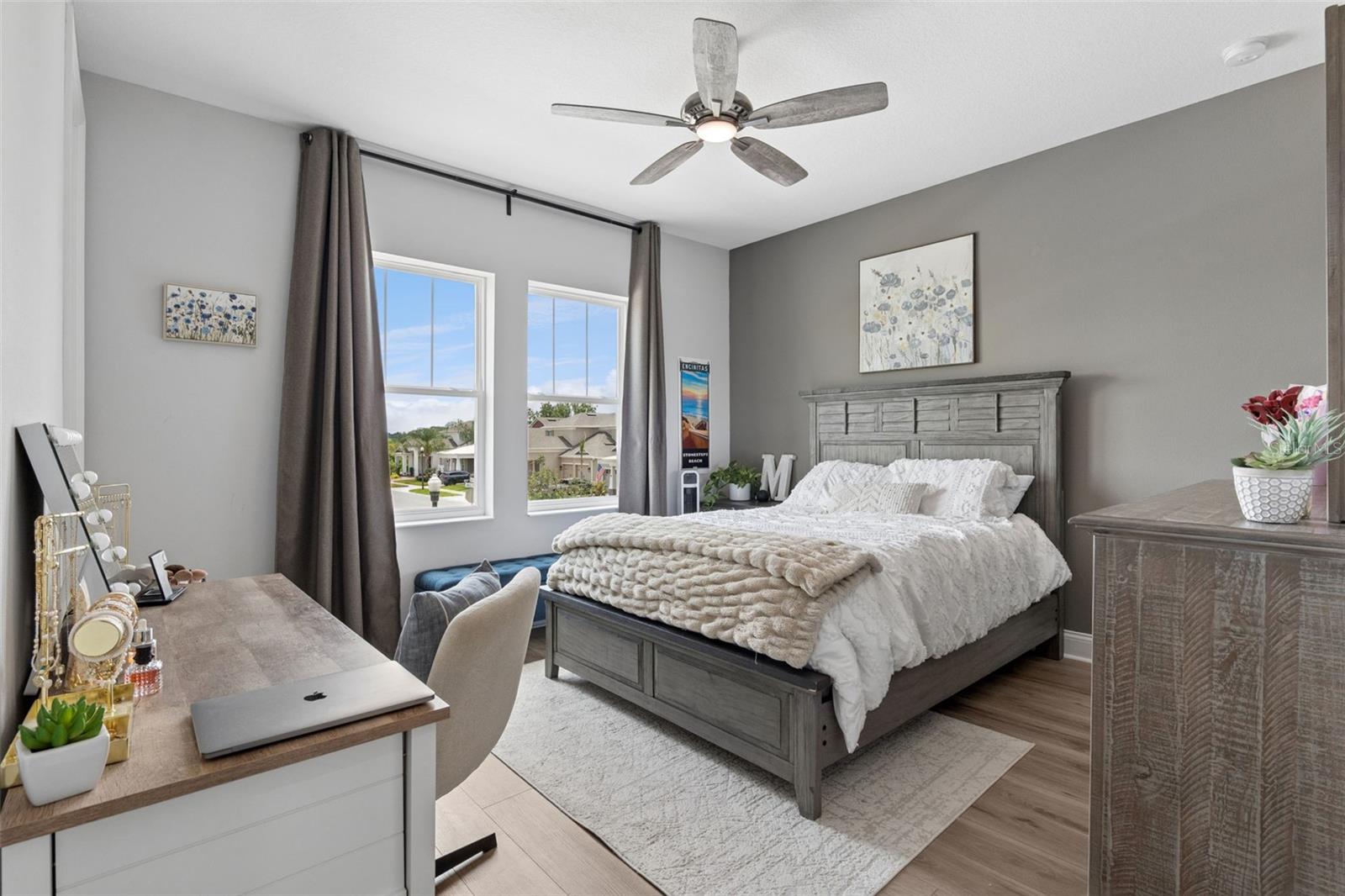 HULL ISLAND/OAKLAND - Residential