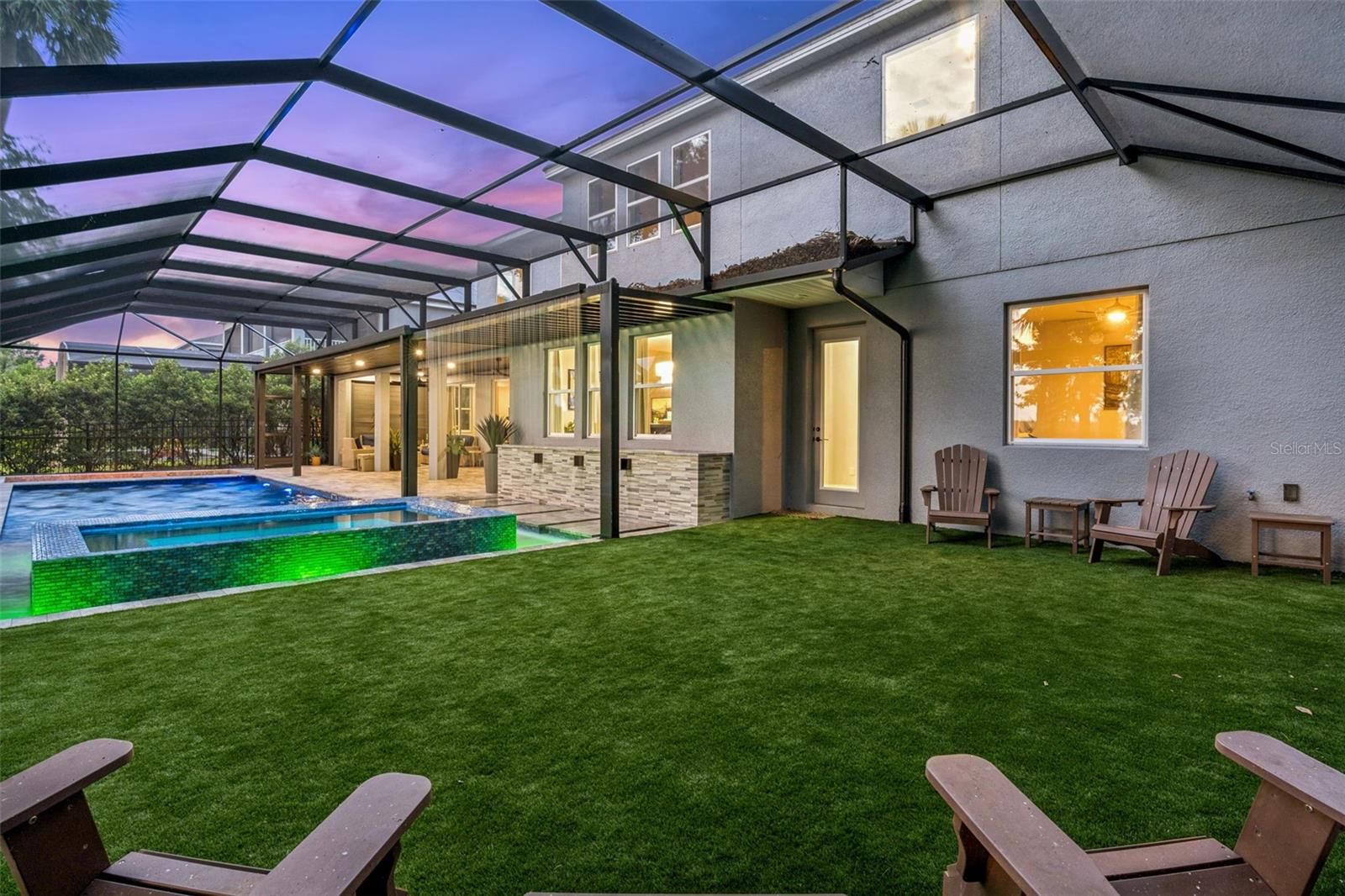 HULL ISLAND/OAKLAND - Residential