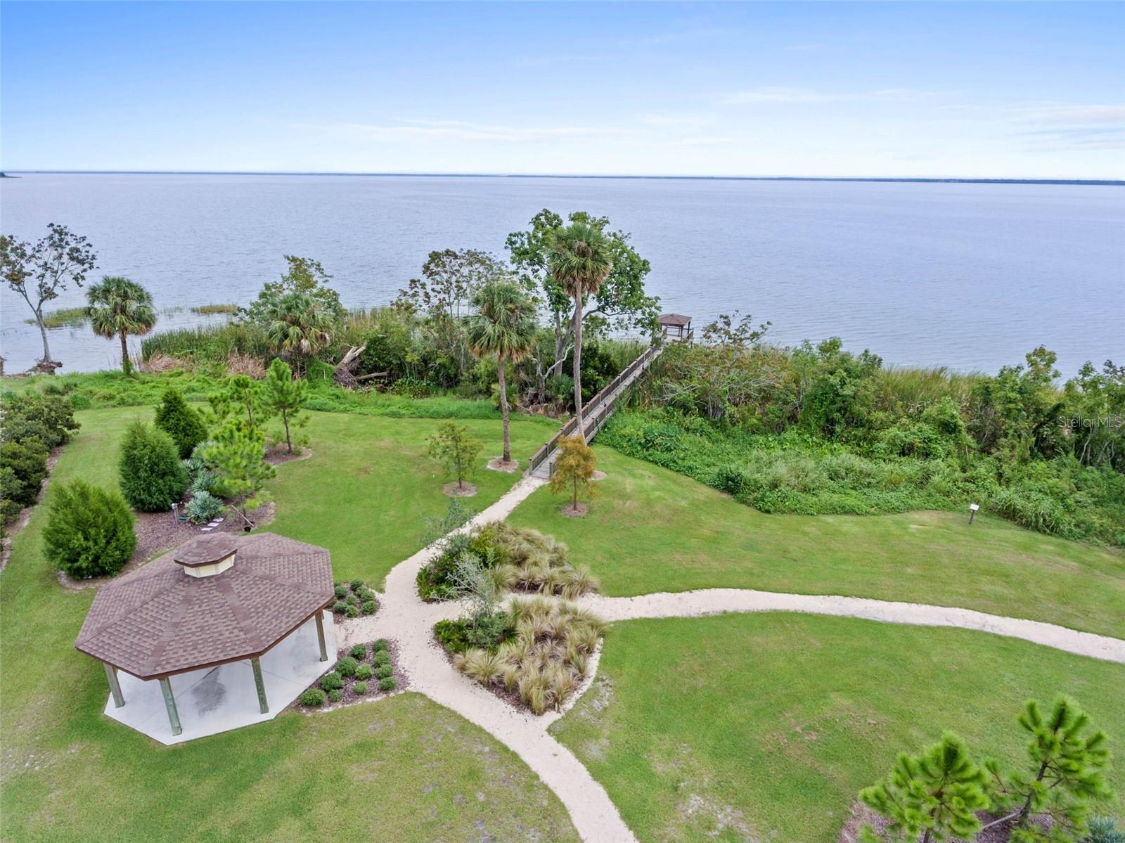 HULL ISLAND/OAKLAND - Residential