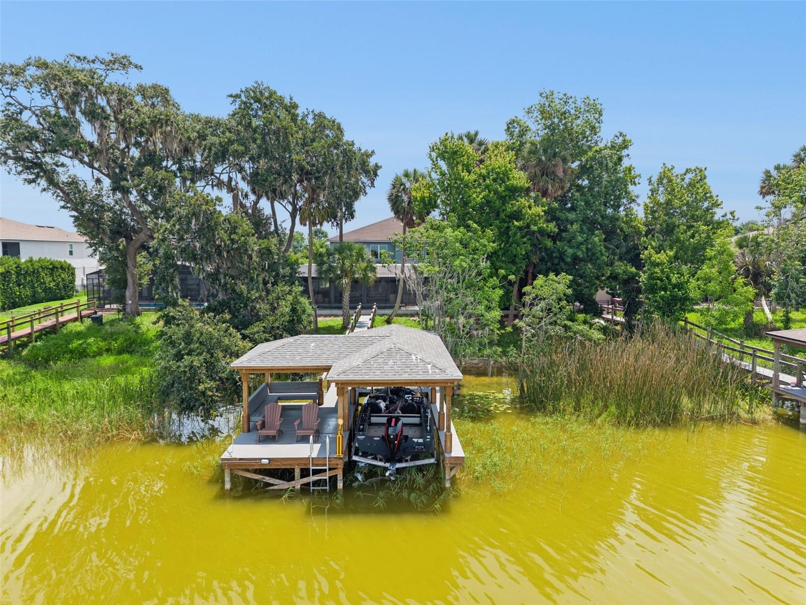 HULL ISLAND/OAKLAND - Residential