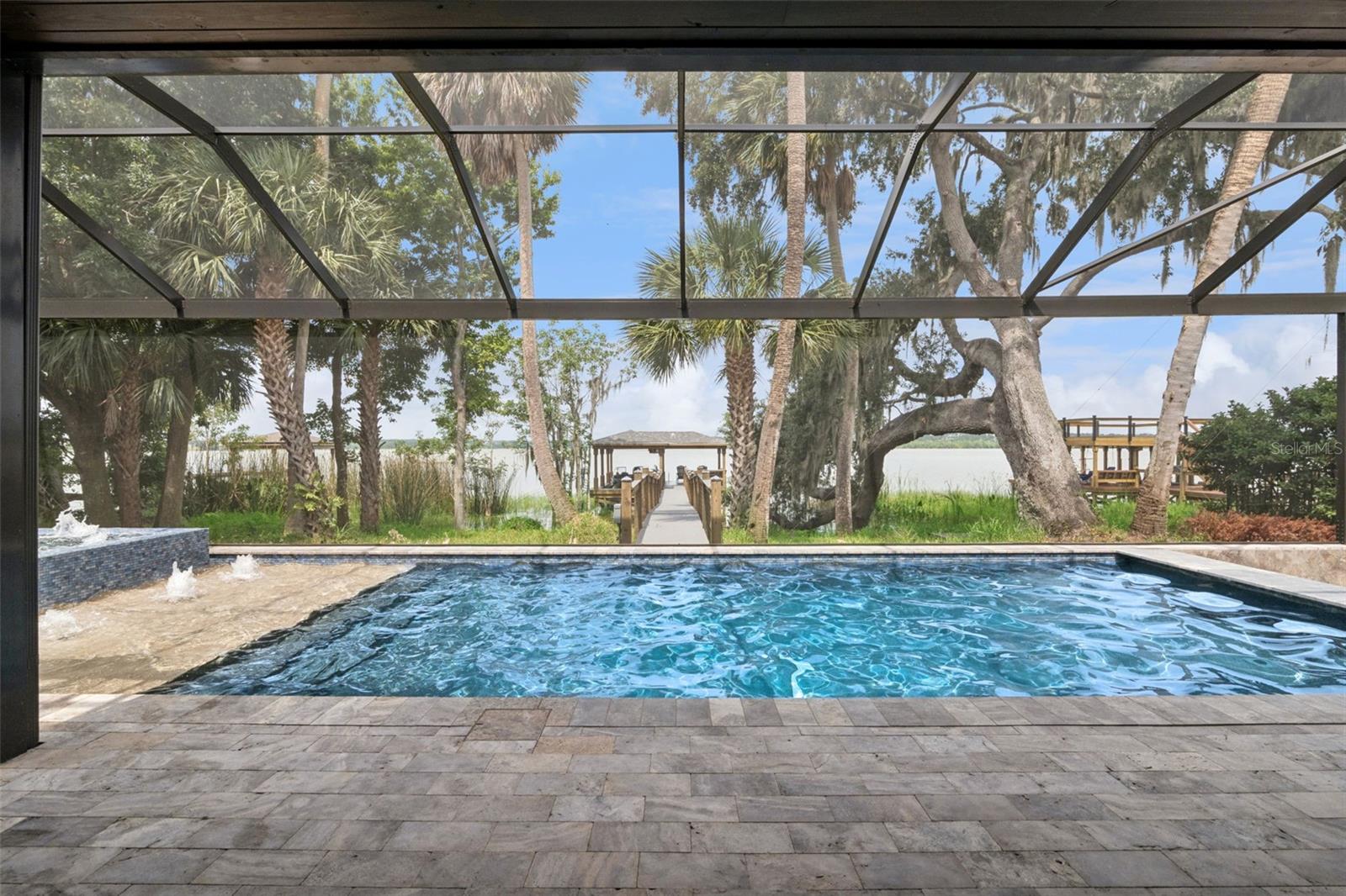 HULL ISLAND/OAKLAND - Residential
