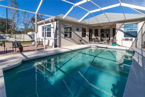 A home in PALMETTO