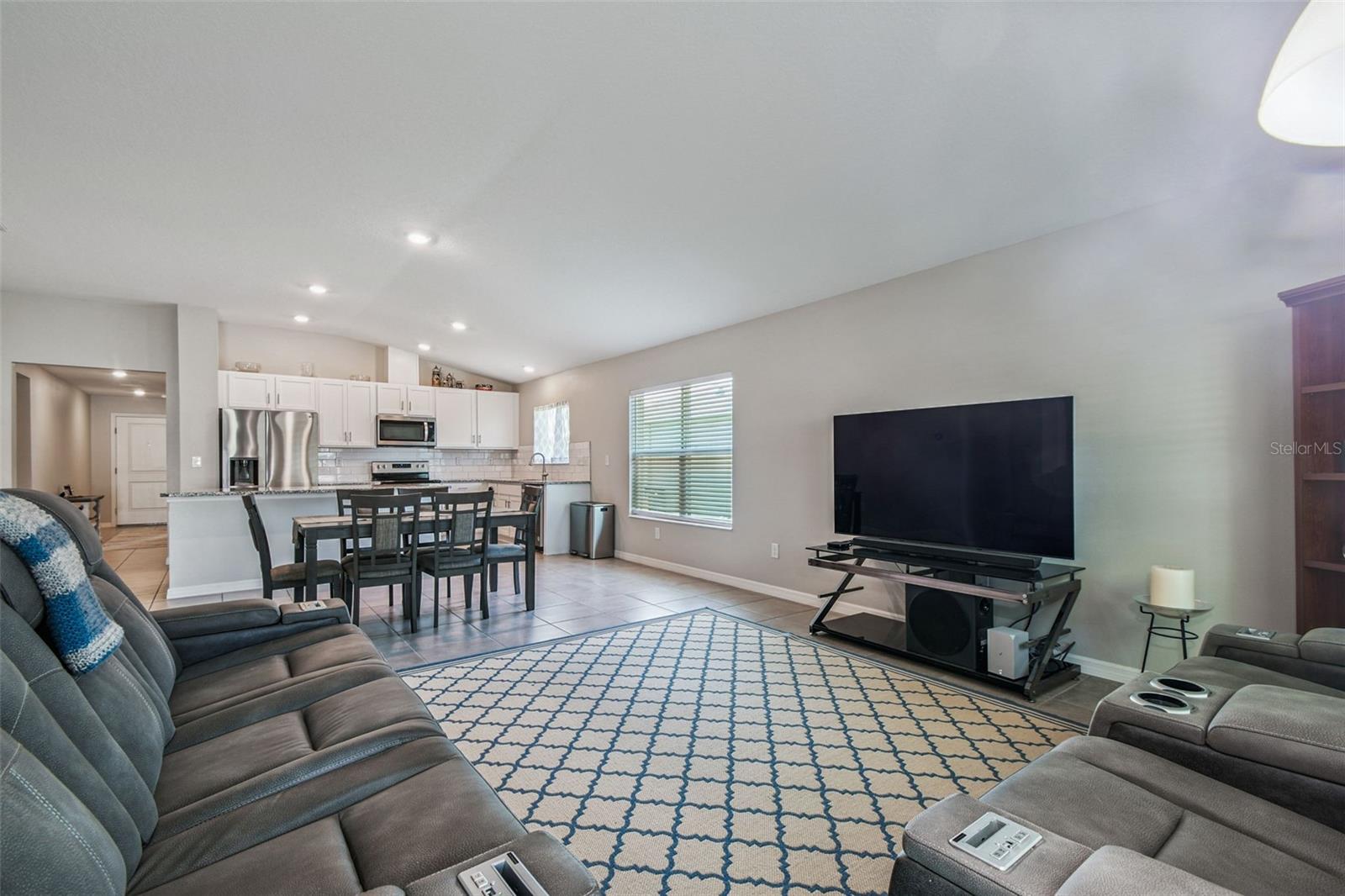 WILLIAMS POINTE - Residential