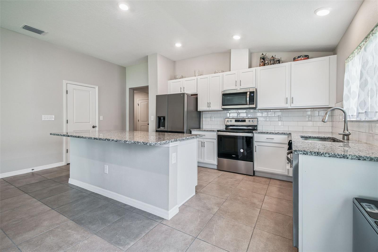 WILLIAMS POINTE - Residential