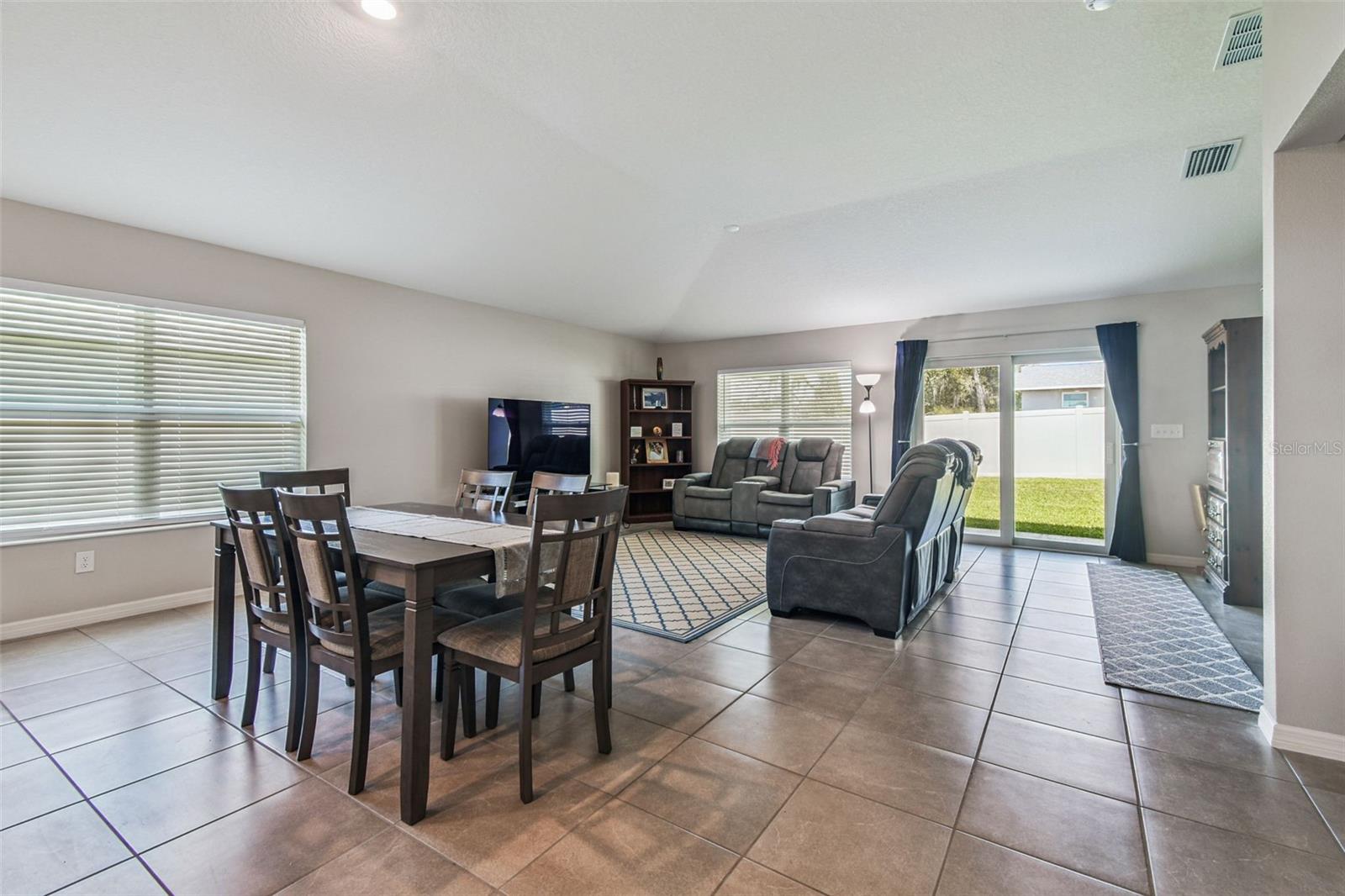 WILLIAMS POINTE - Residential