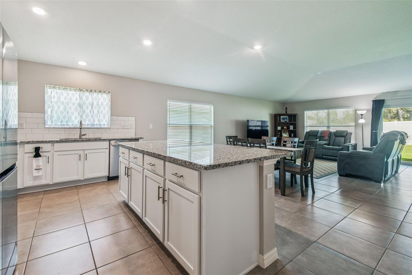 WILLIAMS POINTE - Residential