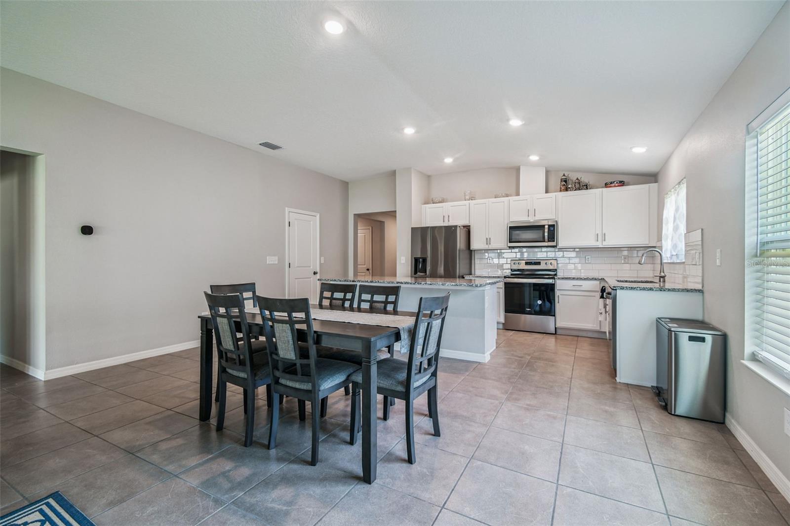 WILLIAMS POINTE - Residential