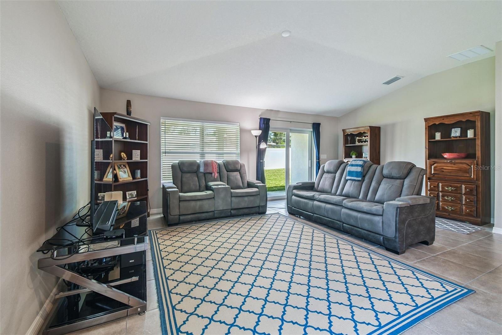 WILLIAMS POINTE - Residential