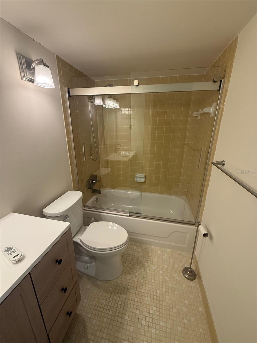 BAYSHORE BATH & TENNIS CLUB CONDO - Residential