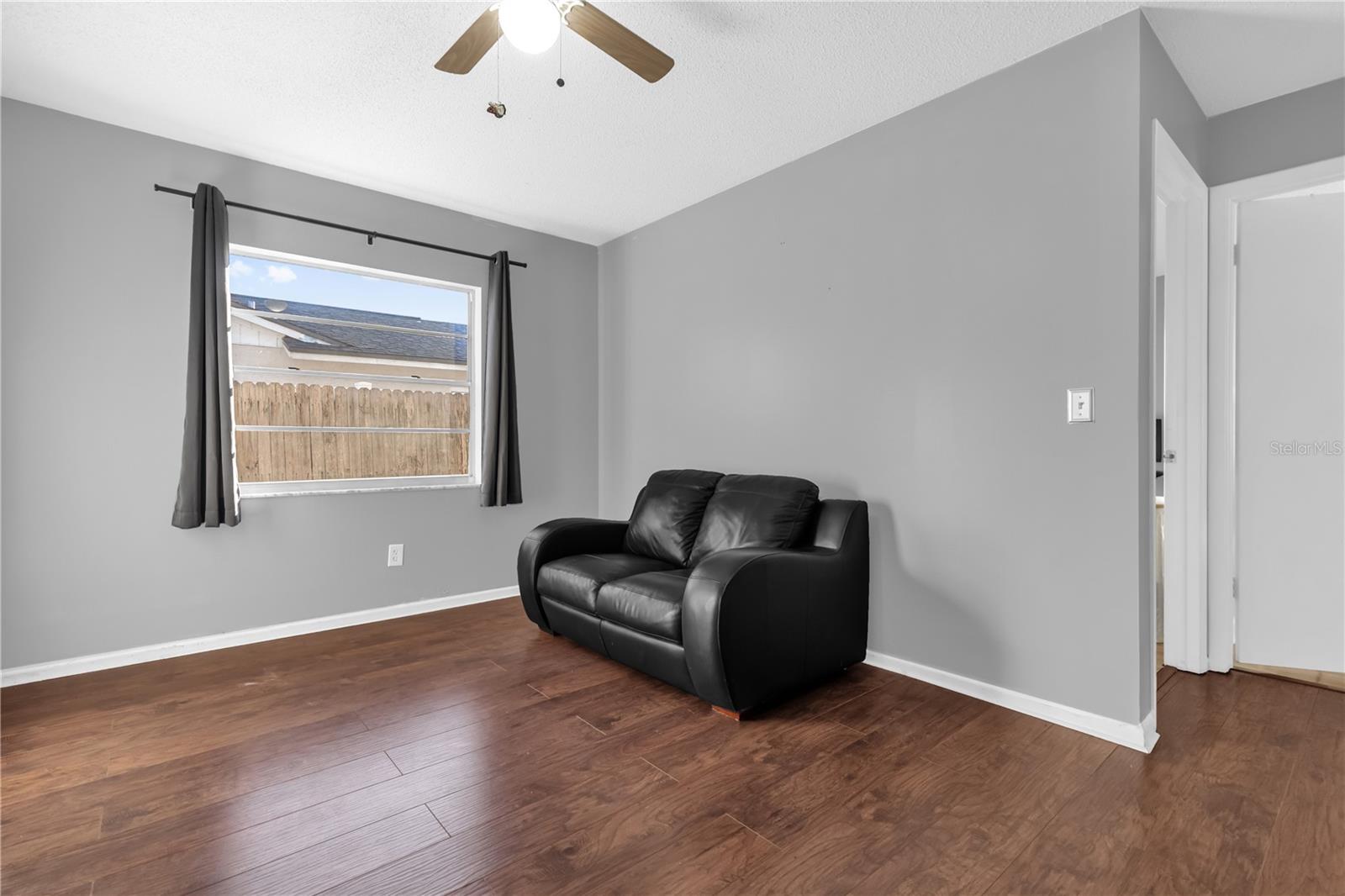 LOGAN GATE VILLAGE PH II UN 1 - Residential