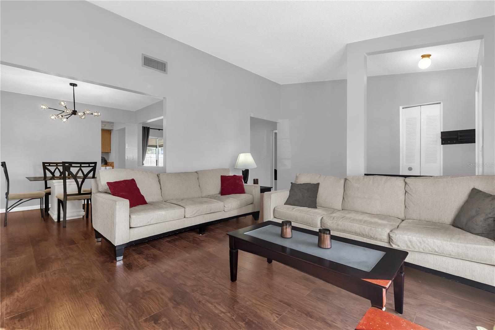 LOGAN GATE VILLAGE PH II UN 1 - Residential