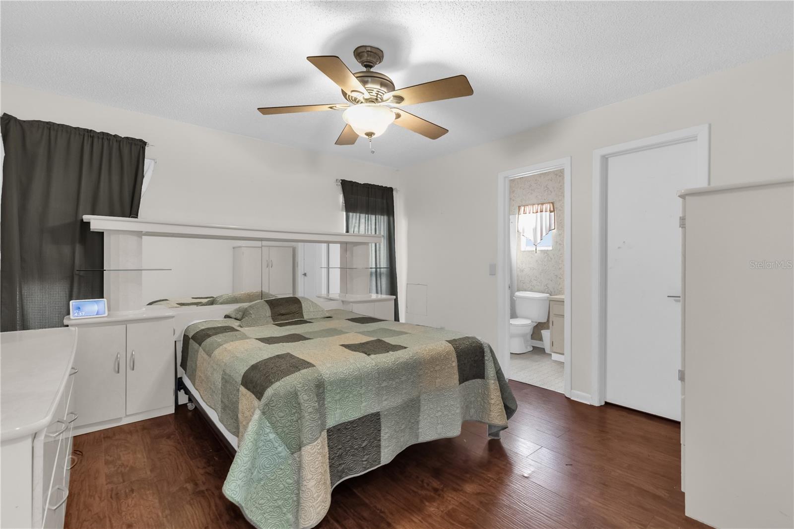 LOGAN GATE VILLAGE PH II UN 1 - Residential