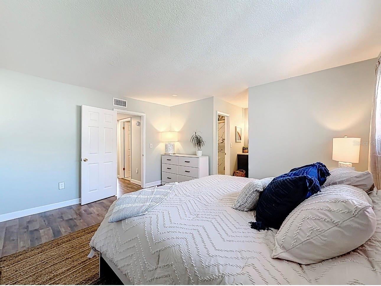 WHISPER WOOD TWNHMS CONDO - Residential Lease