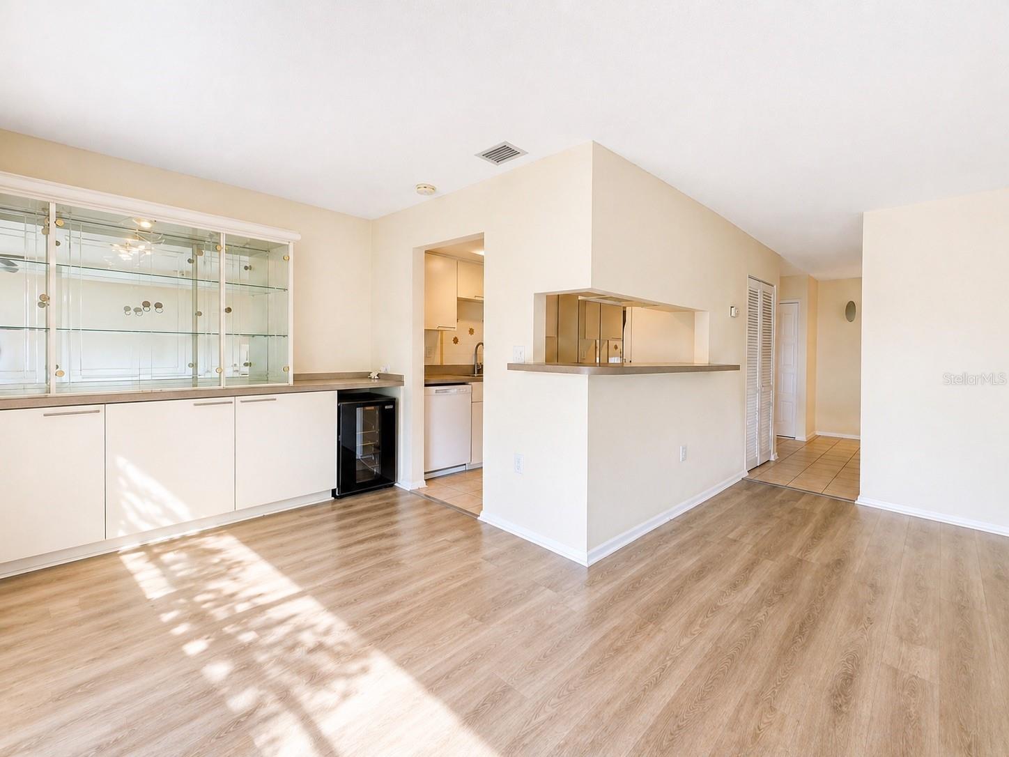 PEPPERTREE LAKE CONDO - Residential