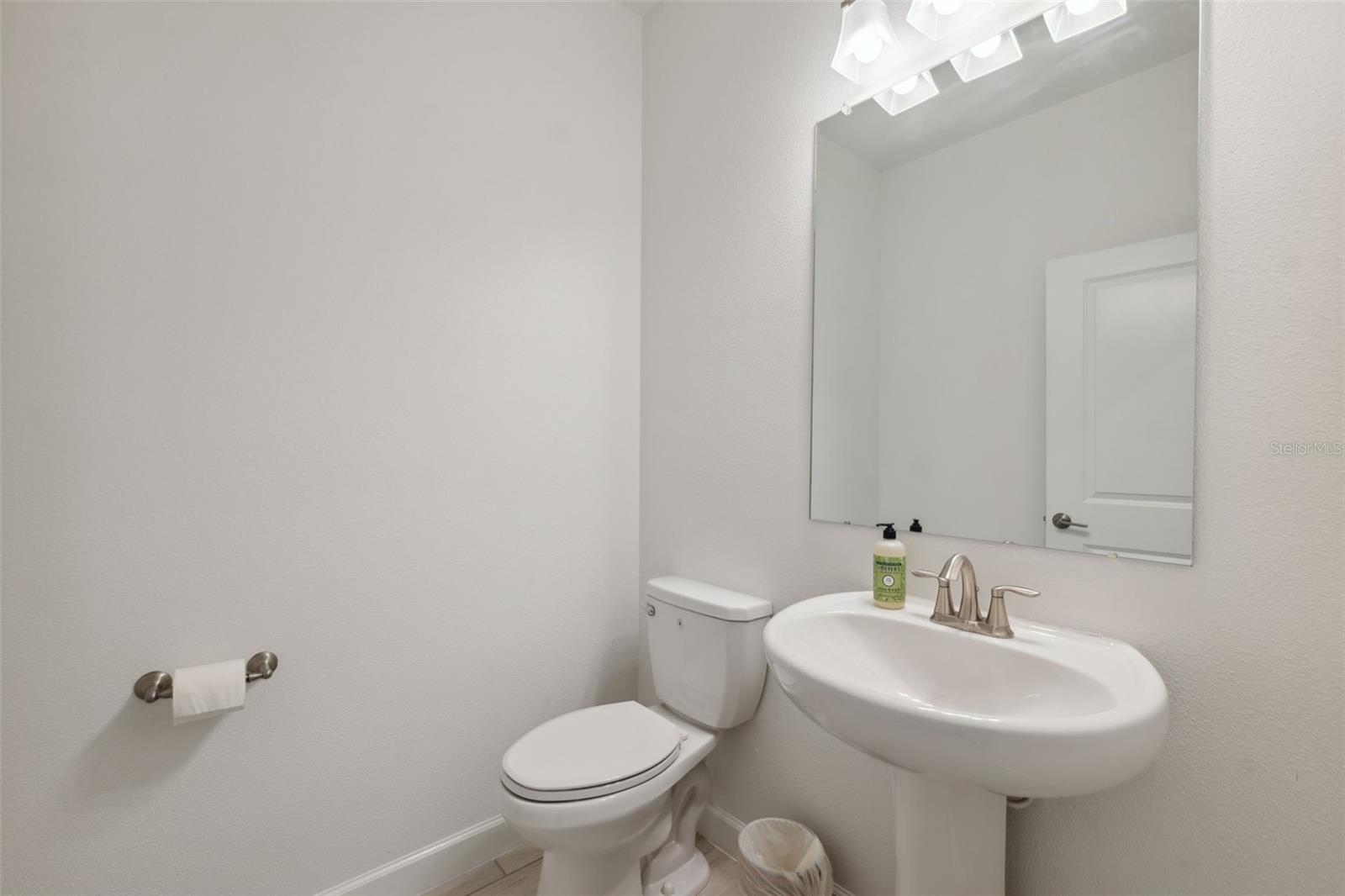 ANGELINE PHASES 1A 1B 1C & 1D PB 87 PG 072 LOT 57 - Residential Lease