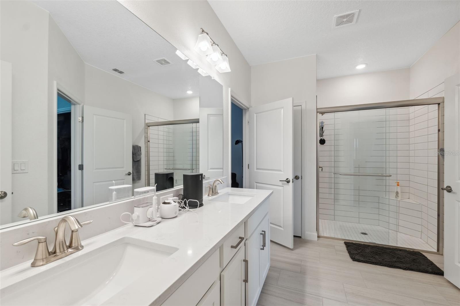 ANGELINE PHASES 1A 1B 1C & 1D PB 87 PG 072 LOT 57 - Residential Lease