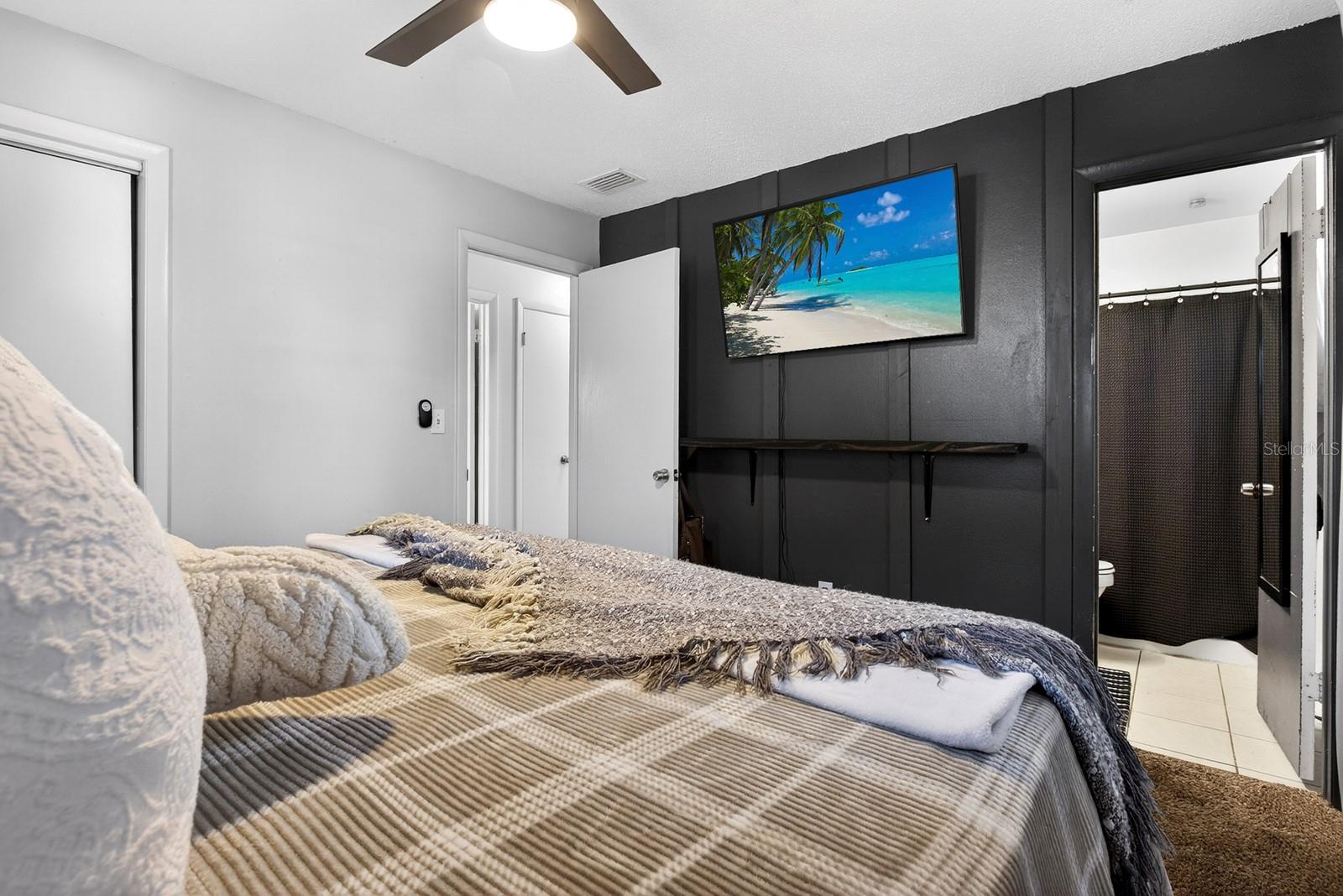 LAKE PARKER MANOR - Residential