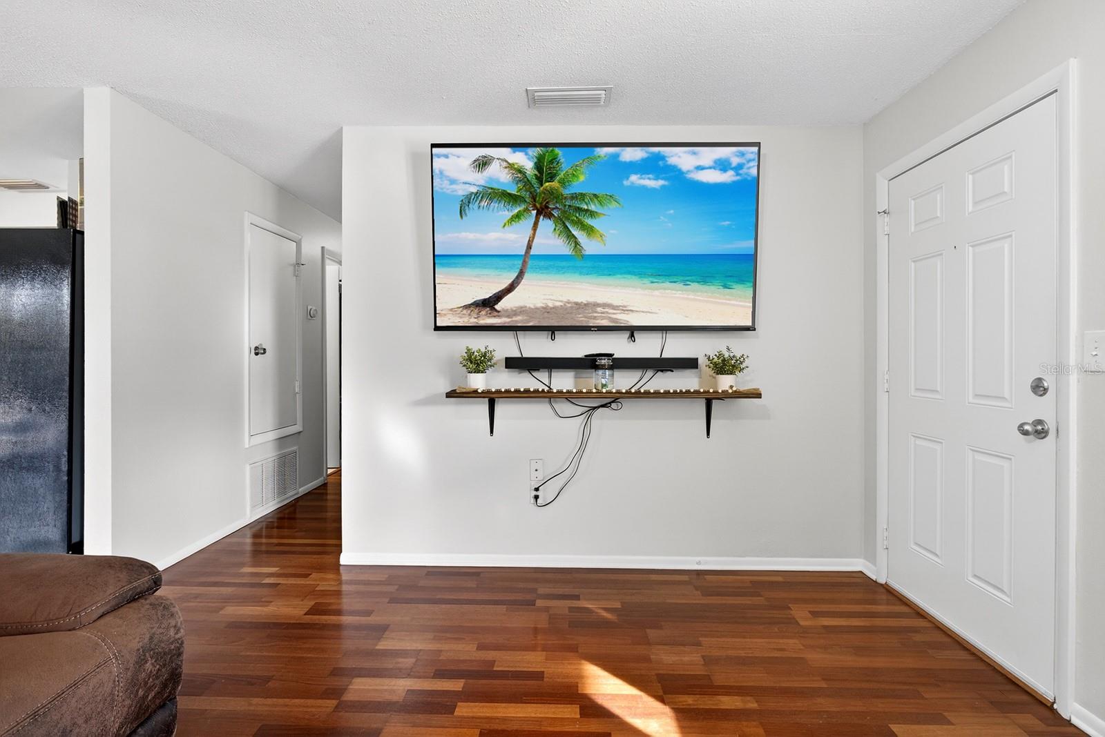 LAKE PARKER MANOR - Residential