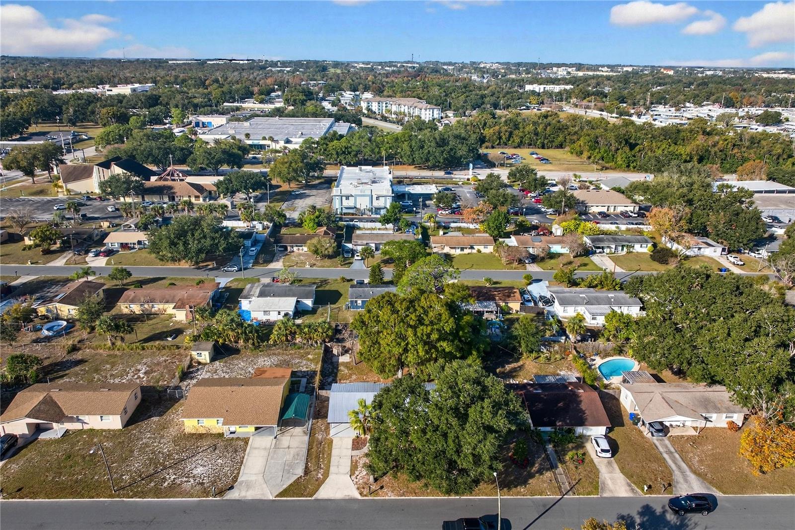 LAKE PARKER MANOR - Residential