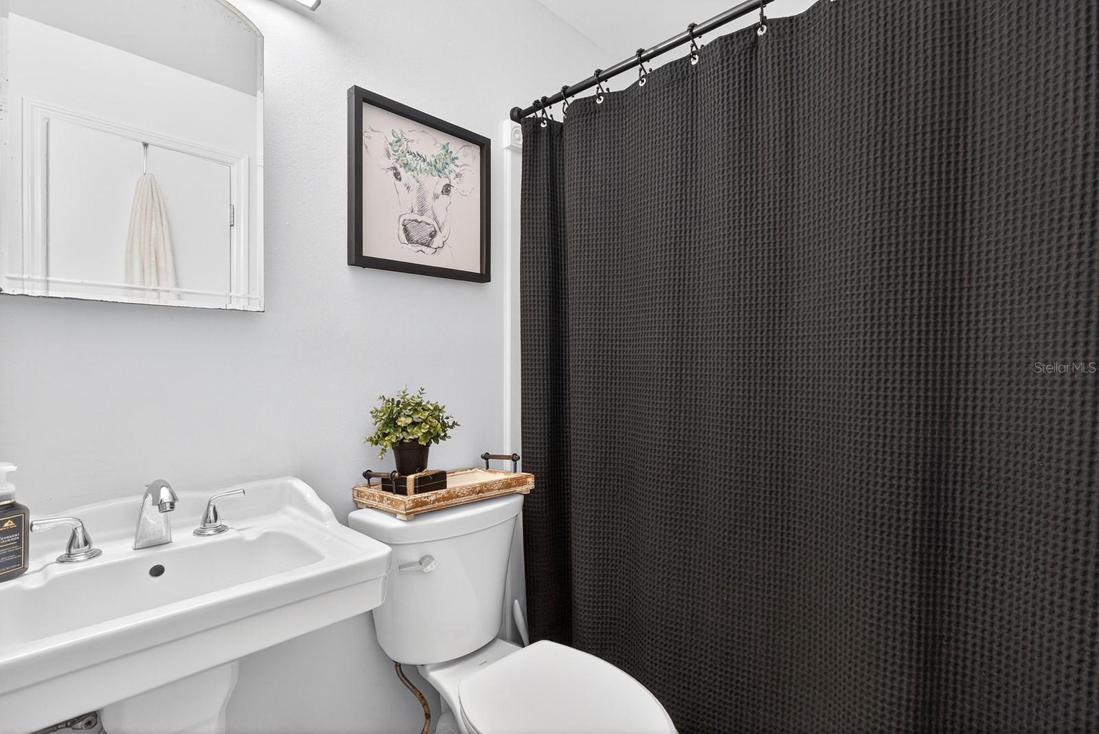 LAKE PARKER MANOR - Residential