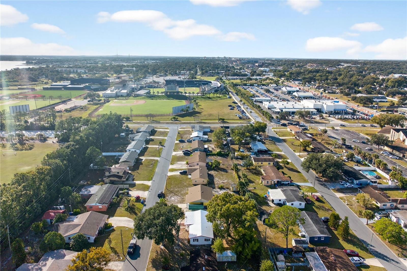 LAKE PARKER MANOR - Residential