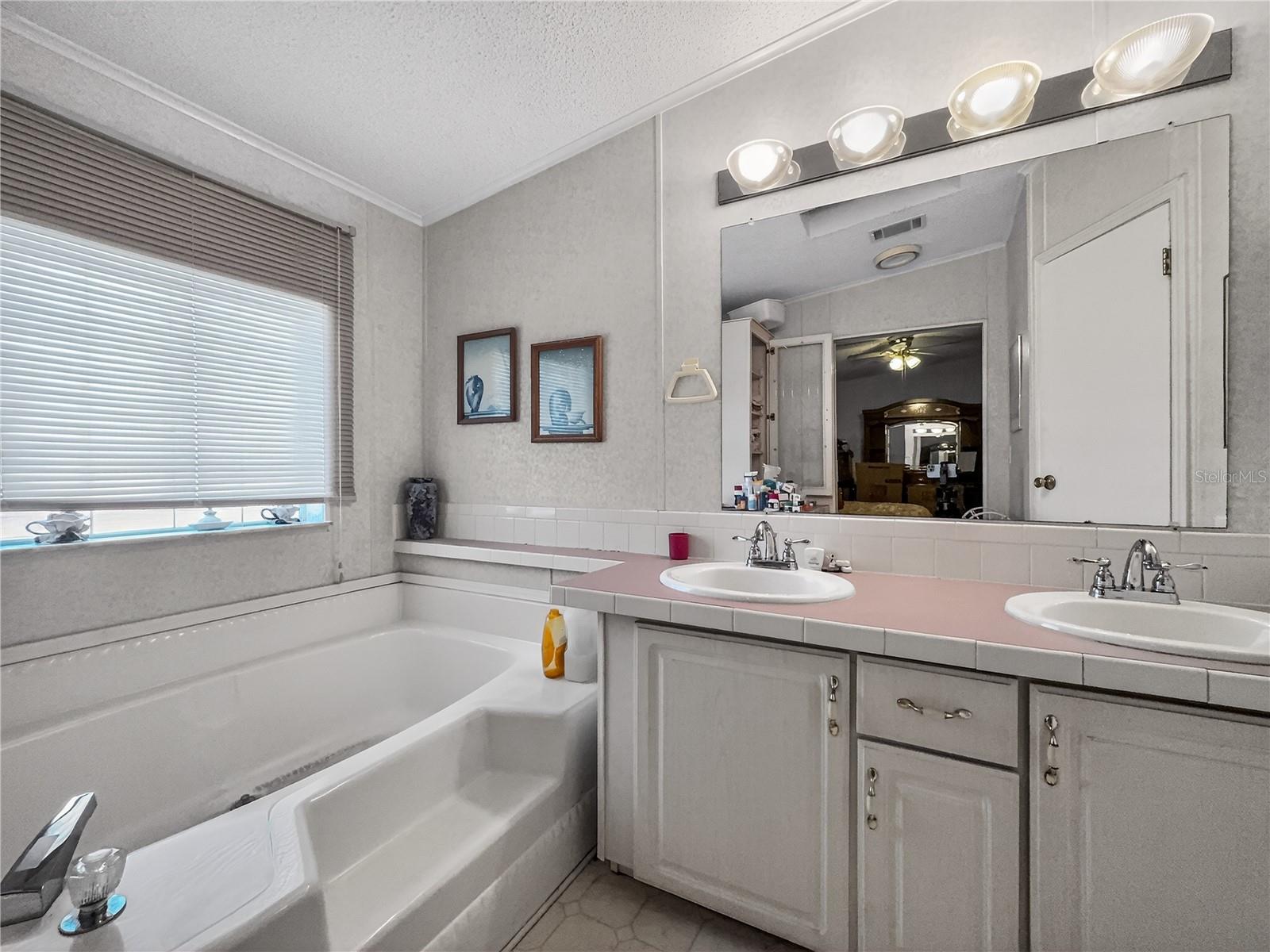 FLA FRUITLAND PARK TROP HOMESITES - Residential