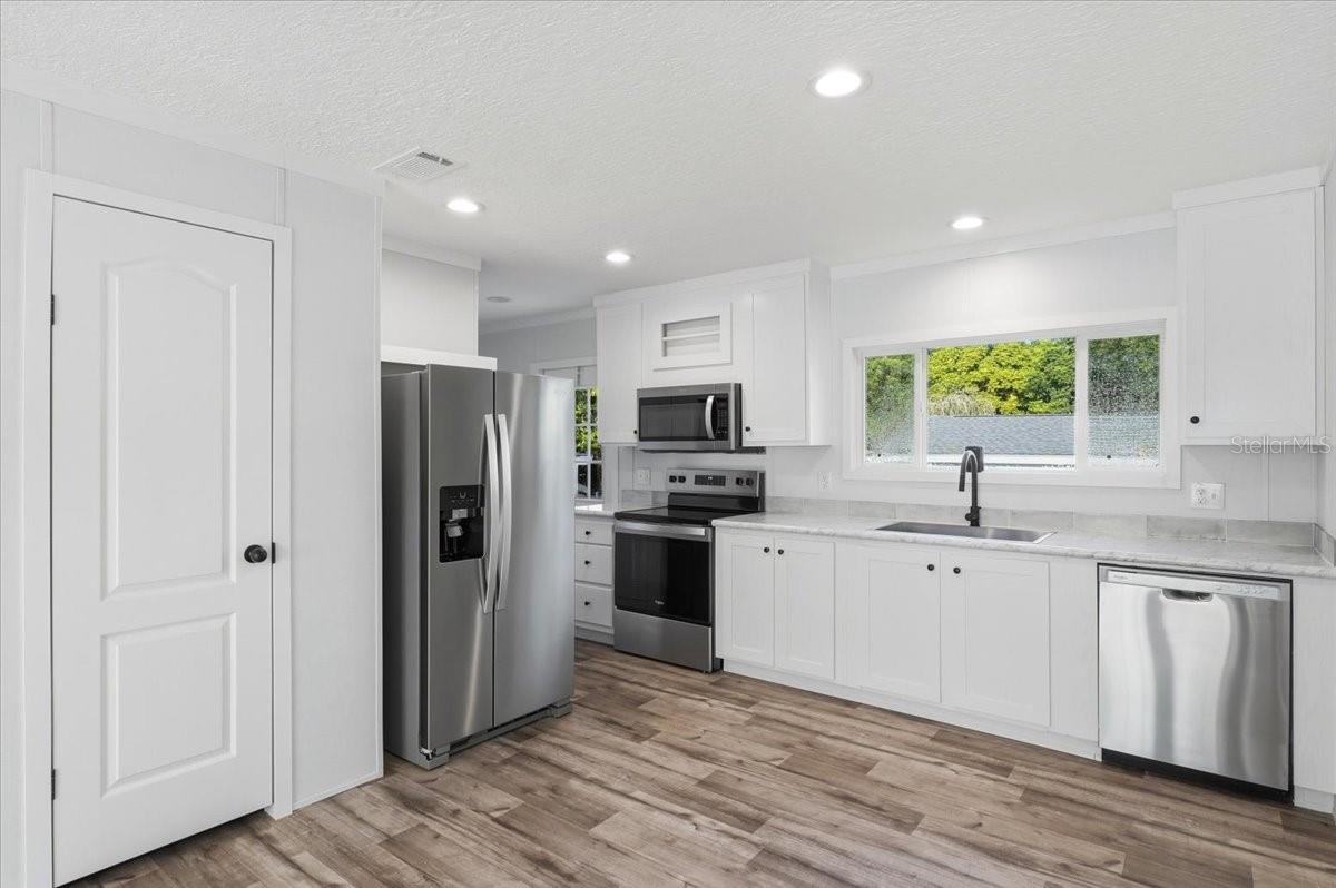 11421 RAMPART LANE