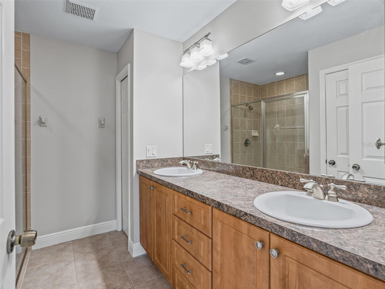 SILVER SPRINGS SHORES UNIT 20 - Residential